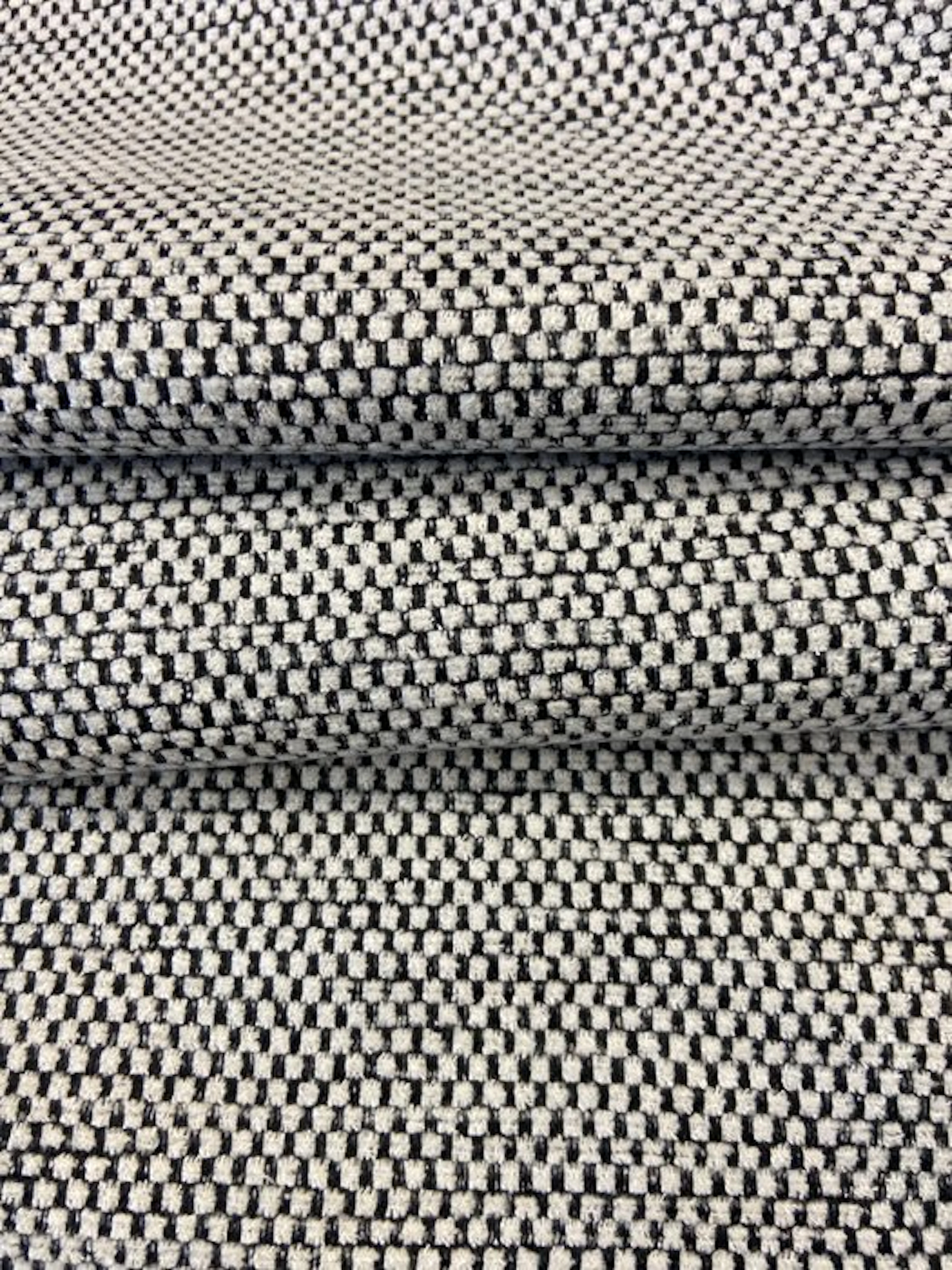 950 ★Italian Elegance★ Luxurious black and white woven...