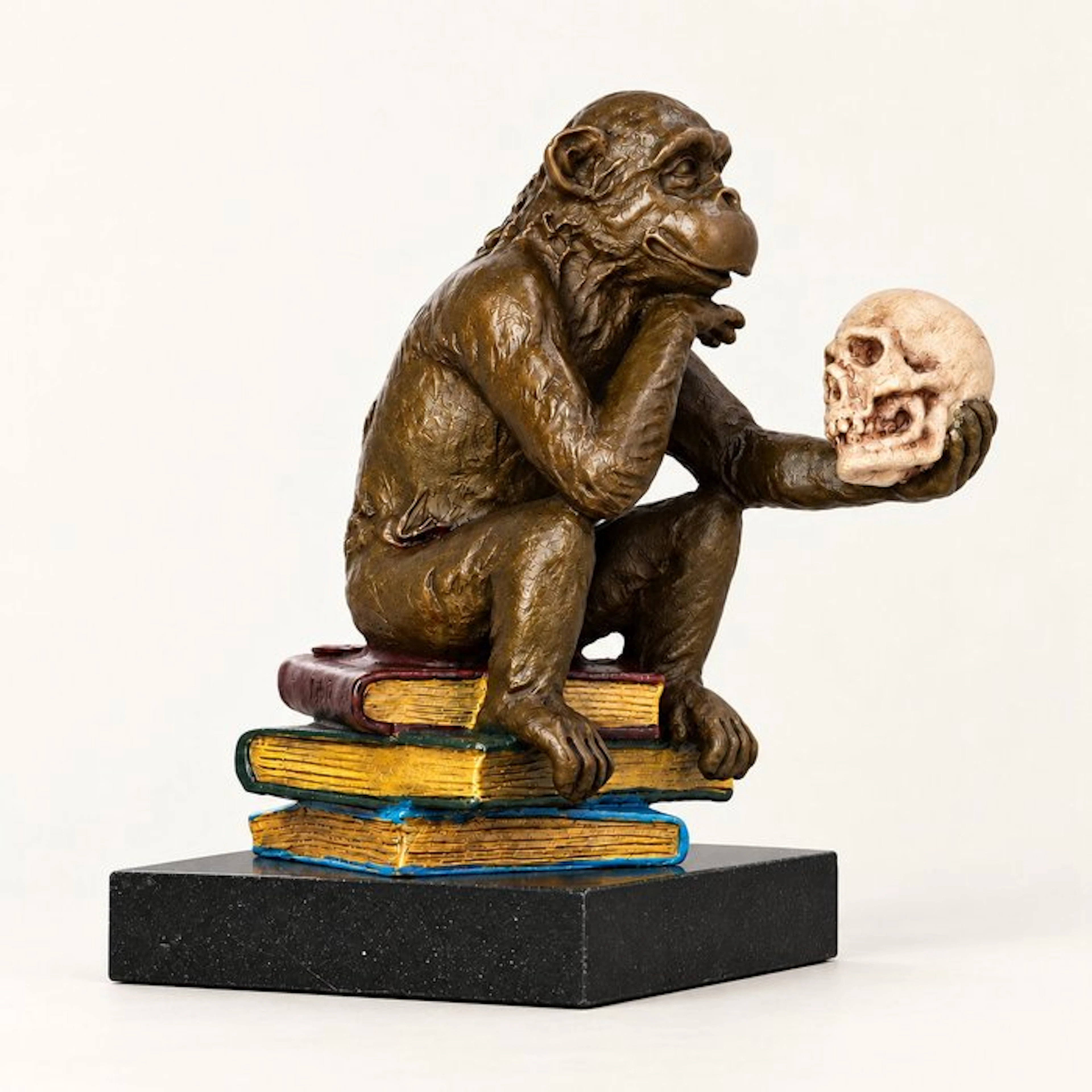 Figurine - Aap met schedel op boekentoren - Bronze, Marble