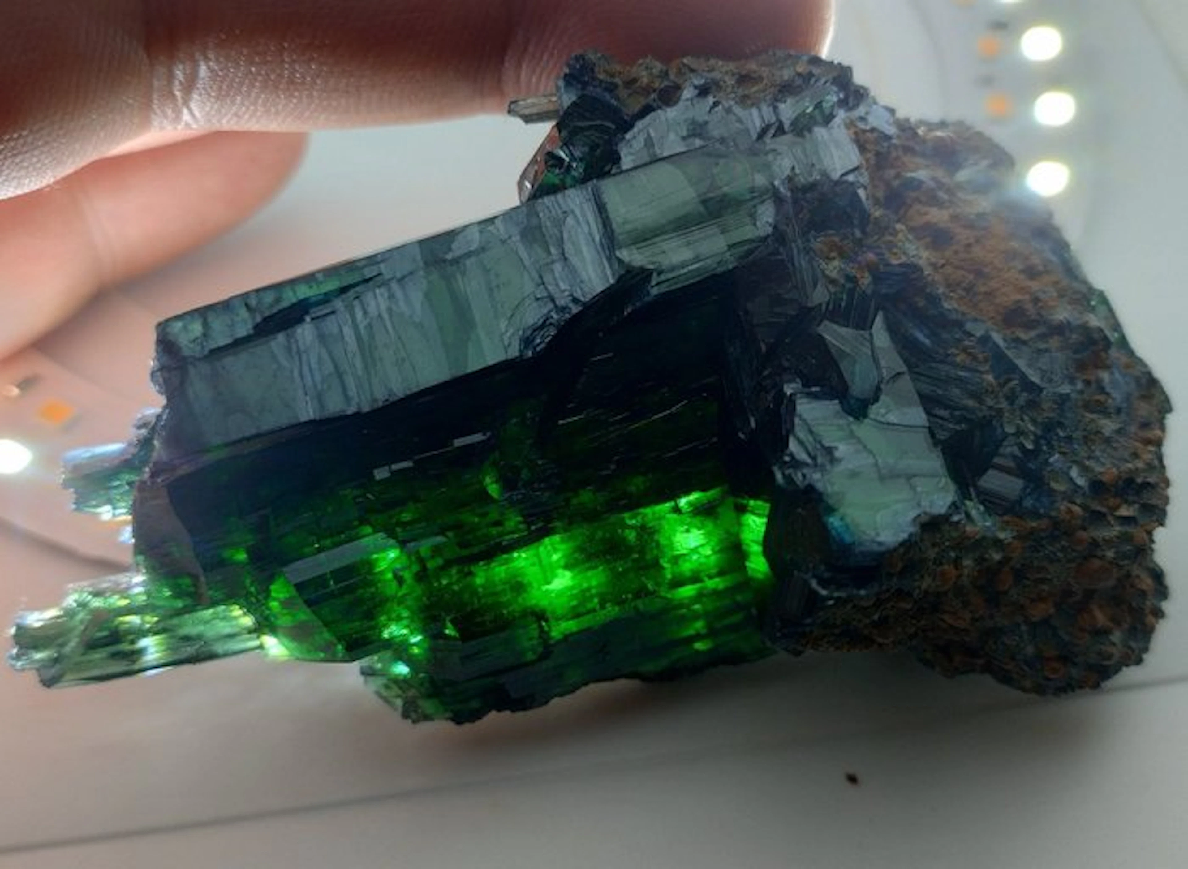 660 cts - Natural "Big" Crystal Vivianite- 132 g