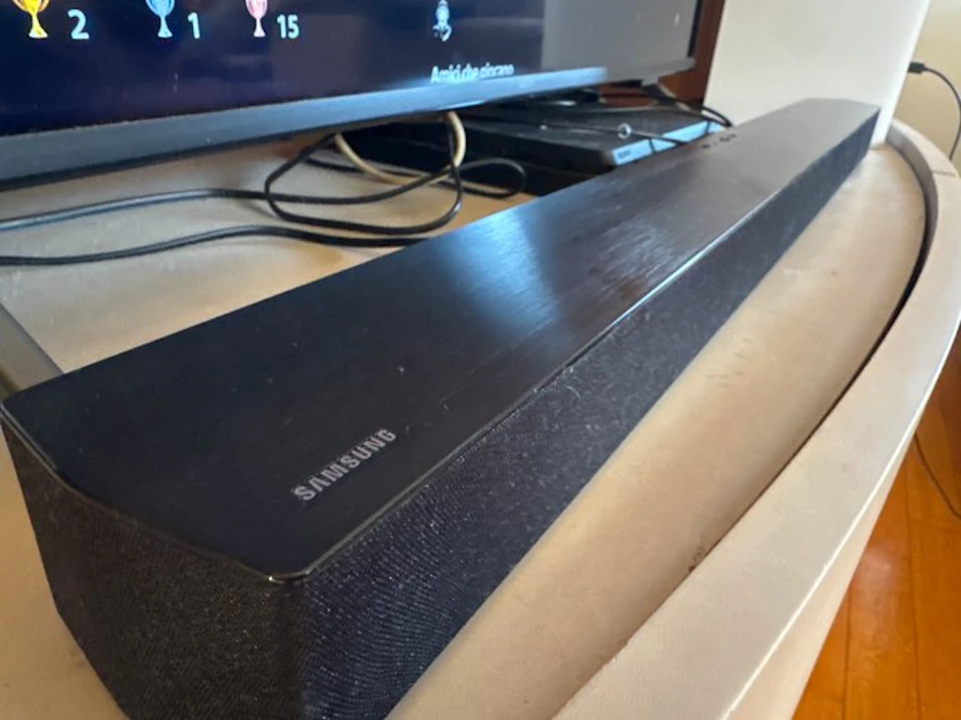 Samsung - HW-B430 Soundbar Subwoofer speaker set