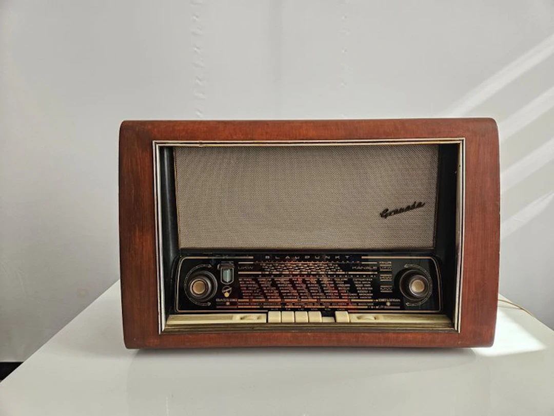 Blaupunkt - Granada 2220 Tube radio