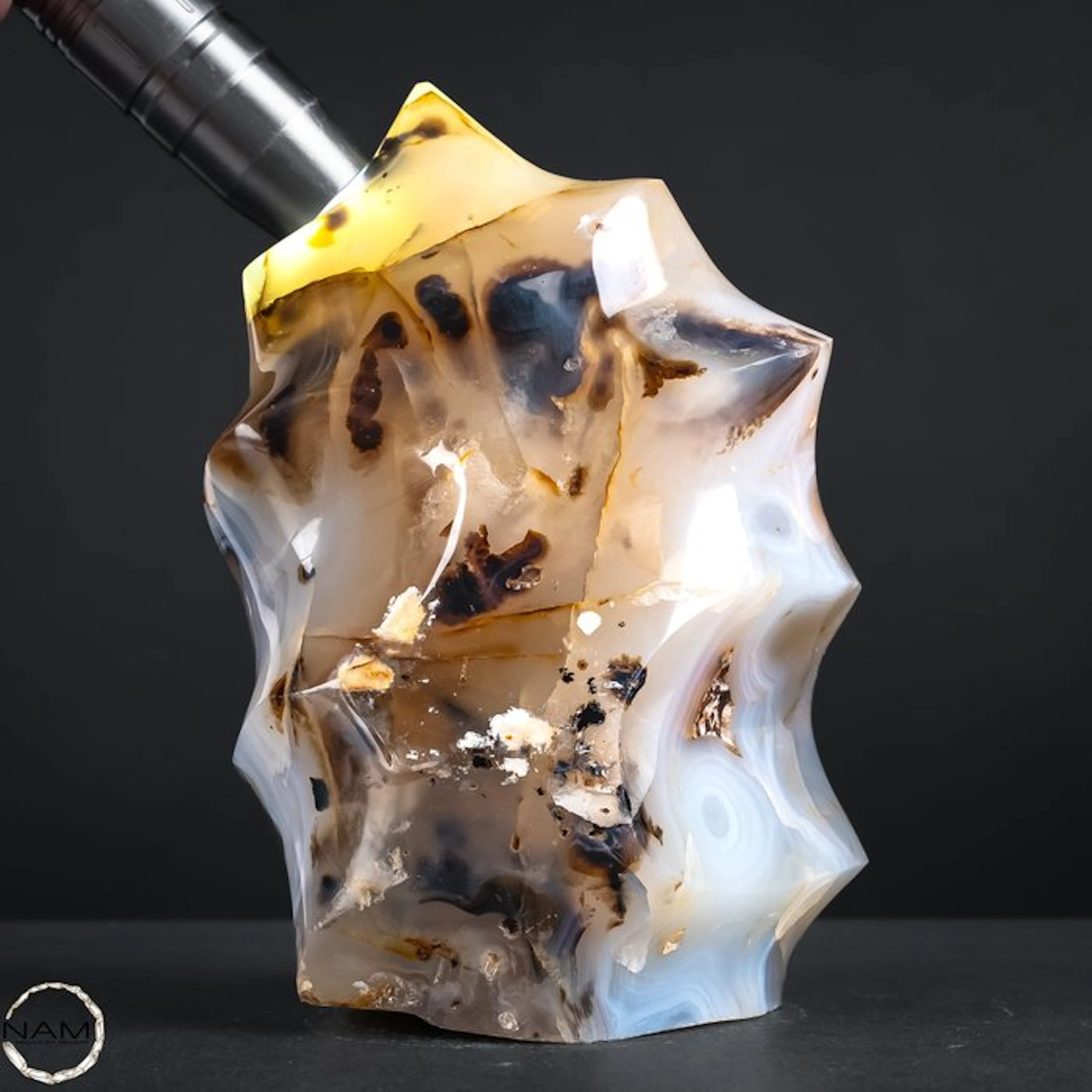 Natural orca flame from Madagascar – Powerful elegance in stone- 1895.55 g