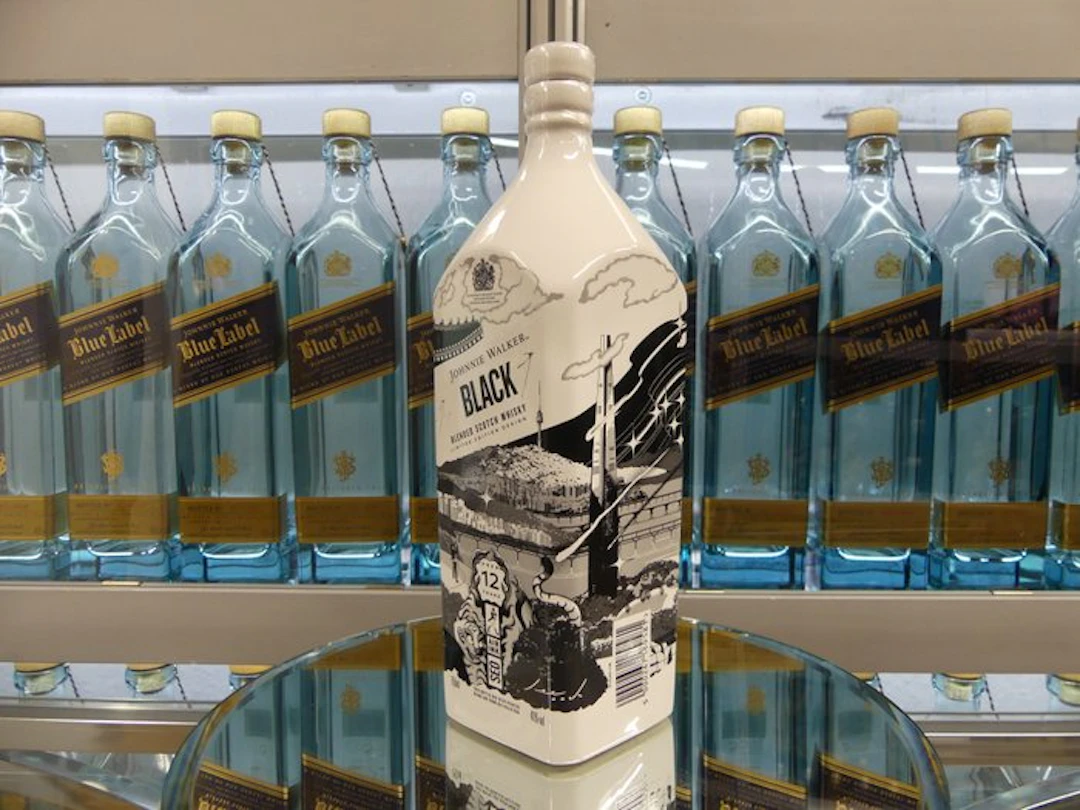 Johnnie Walker 12 years old Black Label - Seoul Edition...