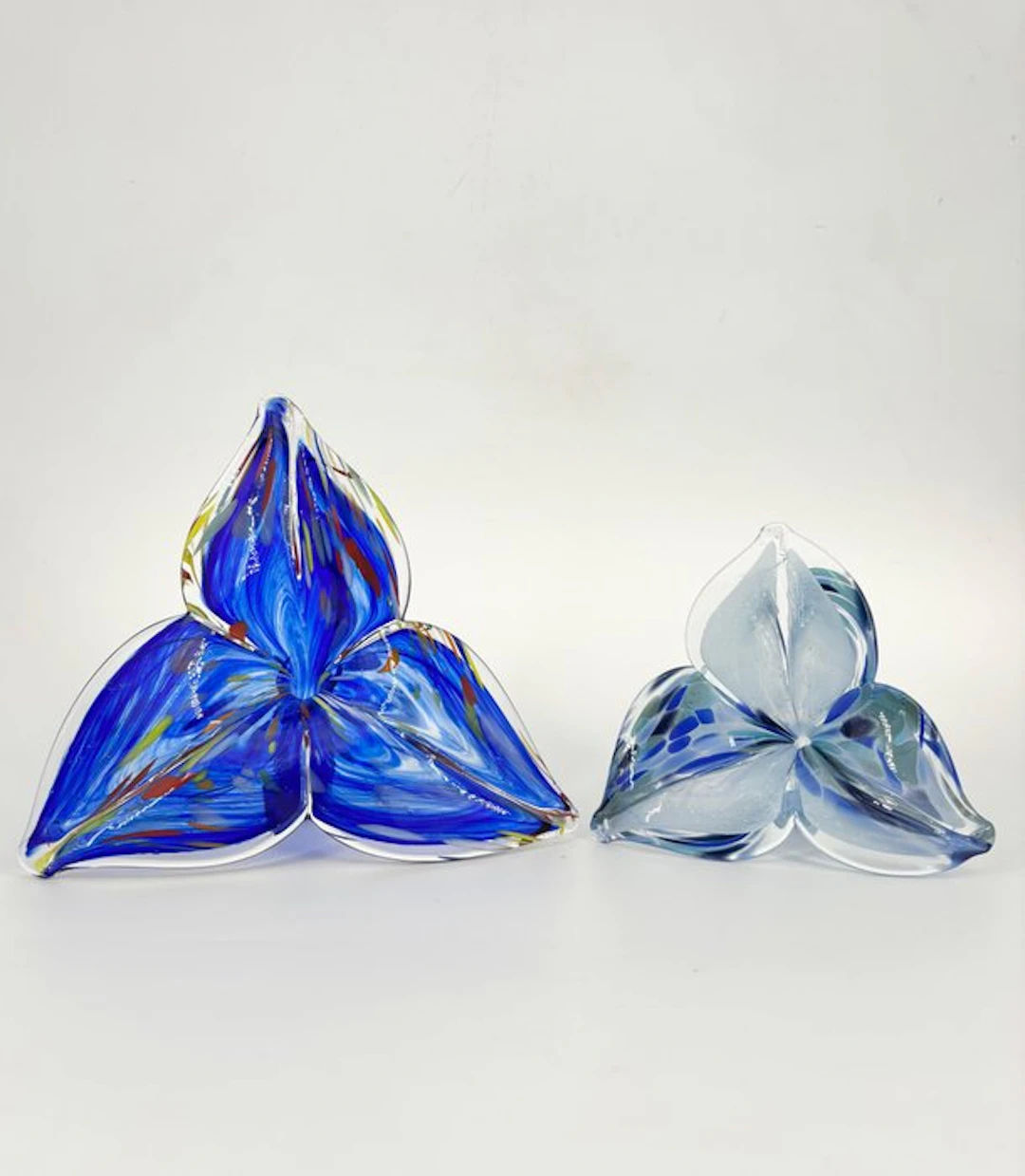 Centrepiece (2) - Glass - Flowers in Artistic Glass