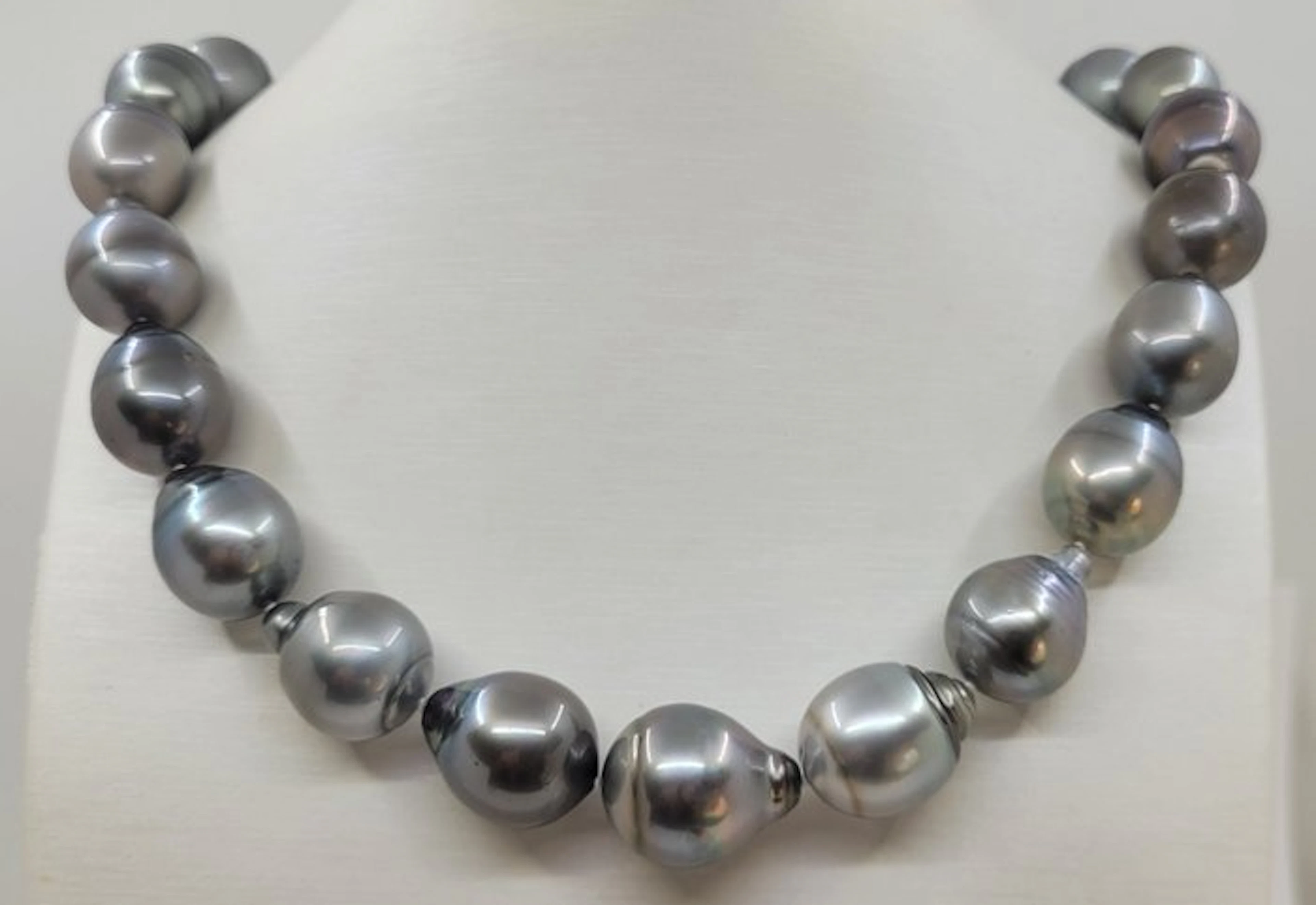 Necklace PSL Certified Dove Grey Tahitian Pearls - Huge Size - 15.0x15.9mm