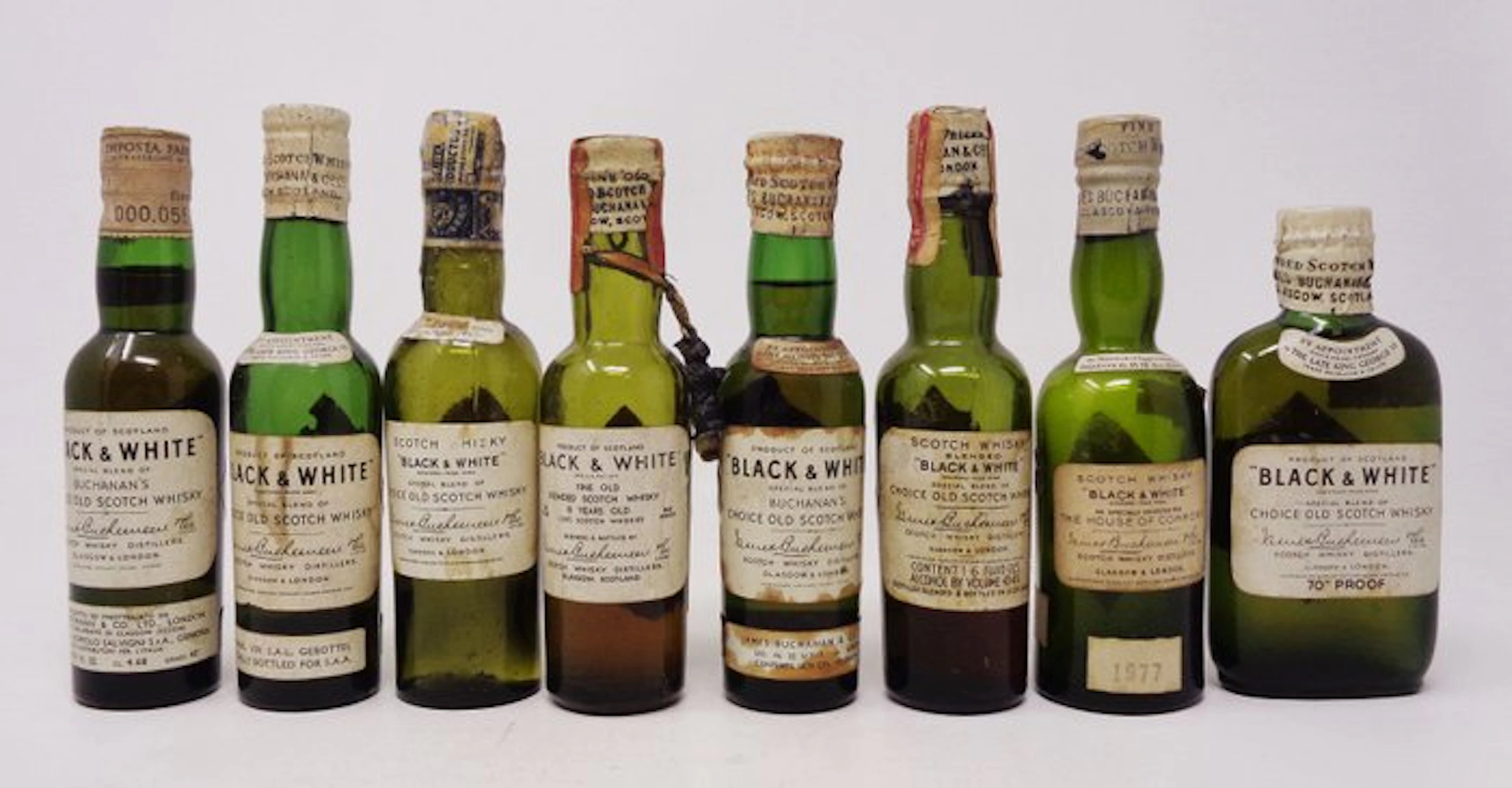 Black & White - Miniature - b. 1950s, 1960s - 5cl - 8 bottles
