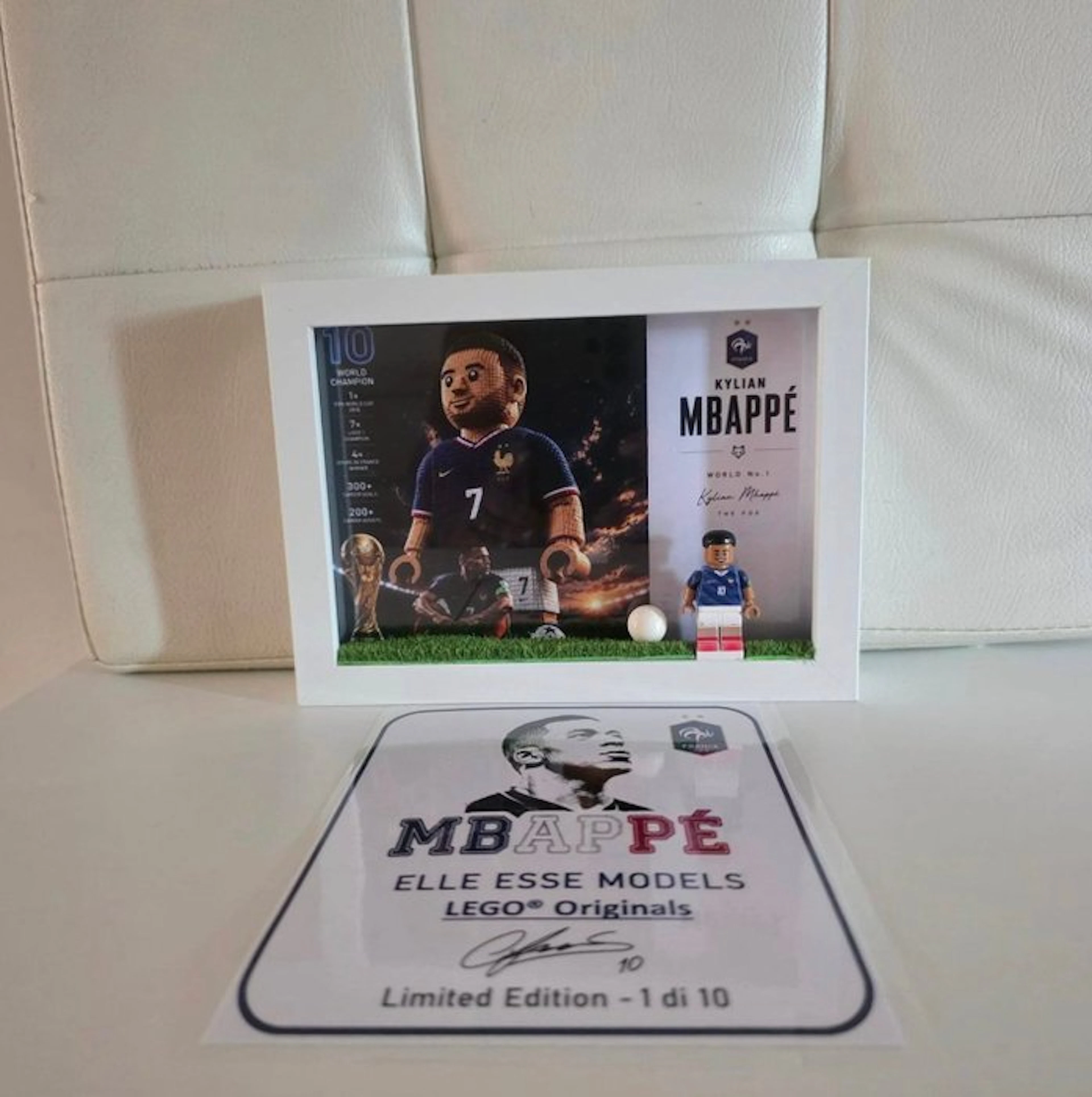 LEGO - Limited edition 1 di 10 - “Kylian Mbappé” Limited...