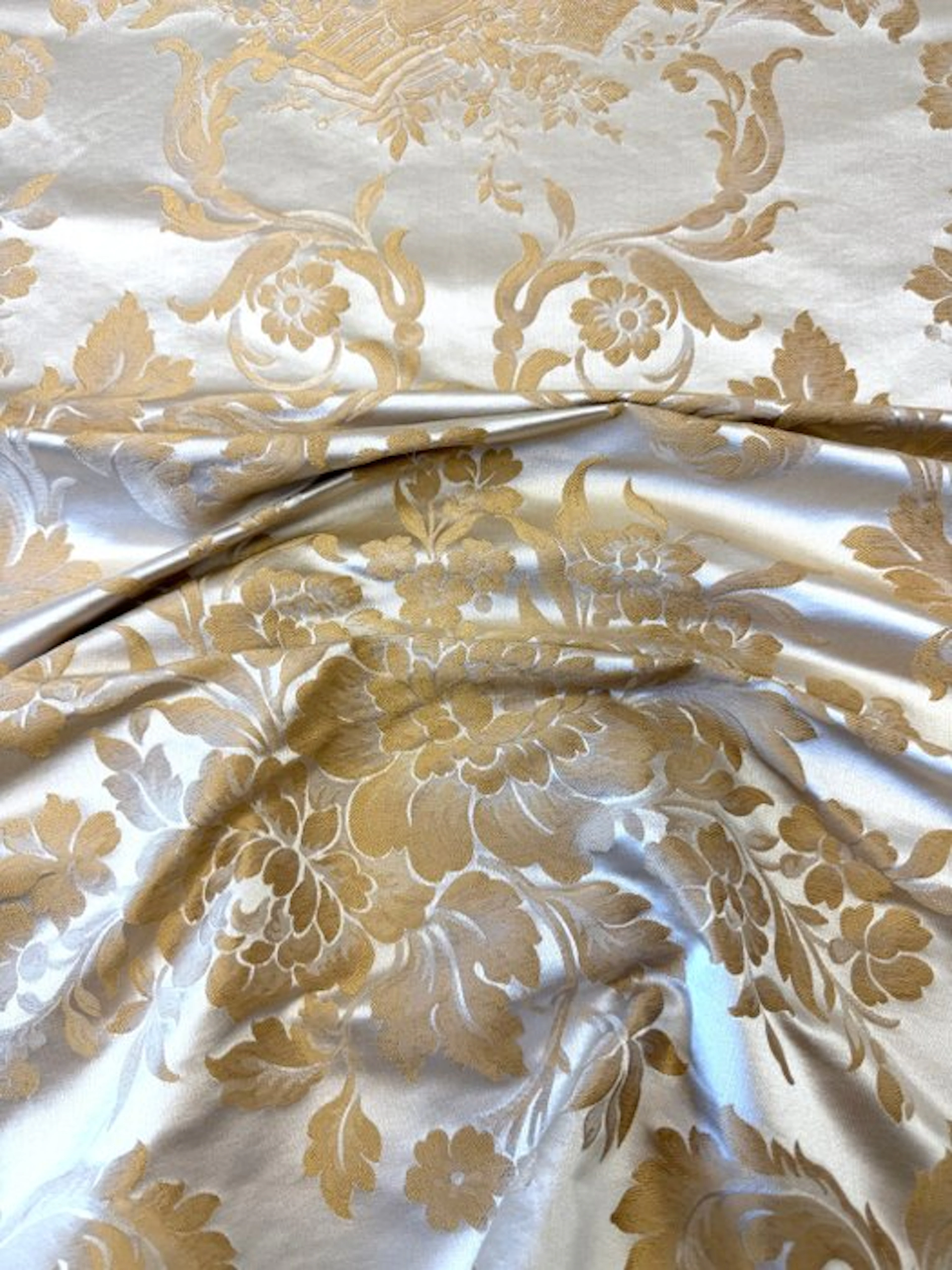 1773★100% Silk (with viscose decoration) Fine