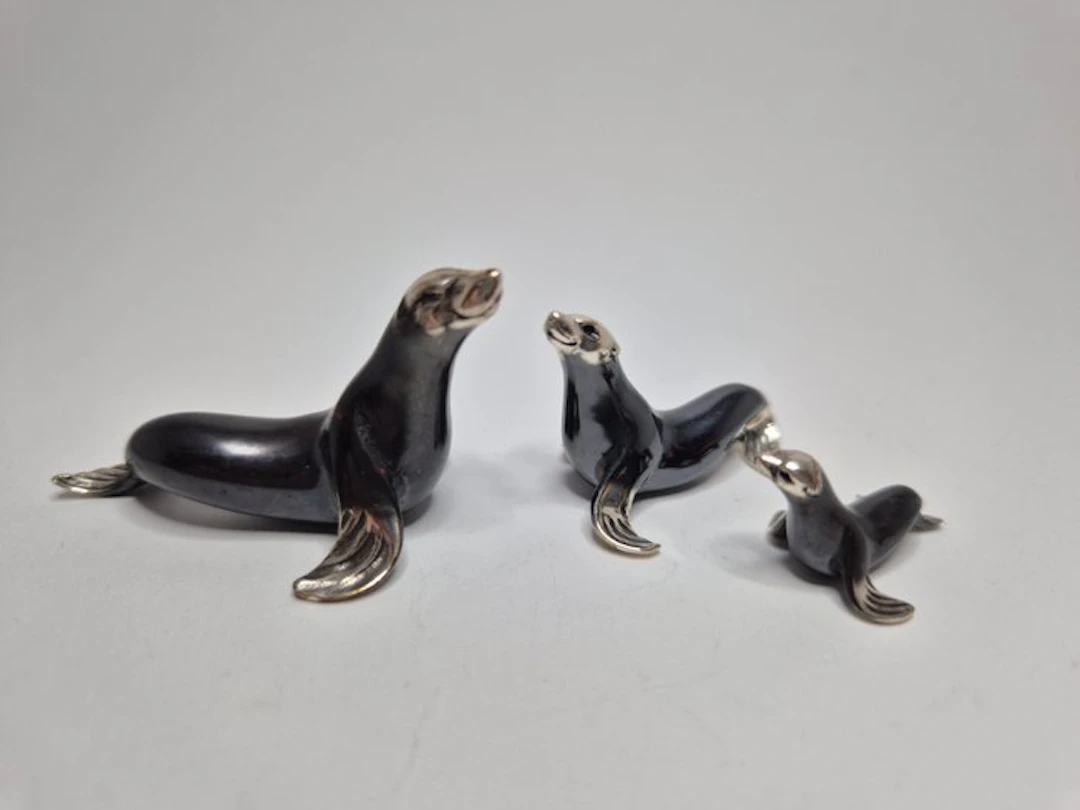 Saturno - Figure - Silber Emaille Seehundfamilie Robbe...