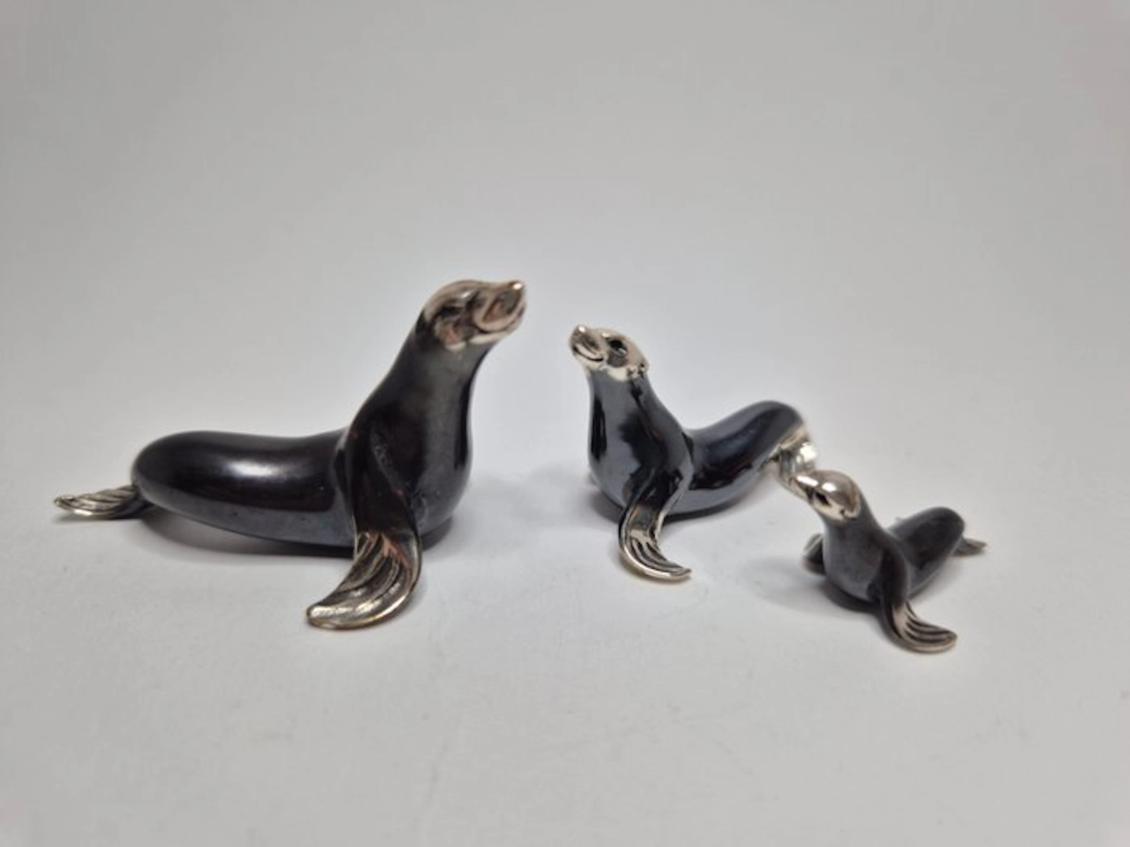 Saturno - Figure - Silber Emaille Seehundfamilie Robbe...