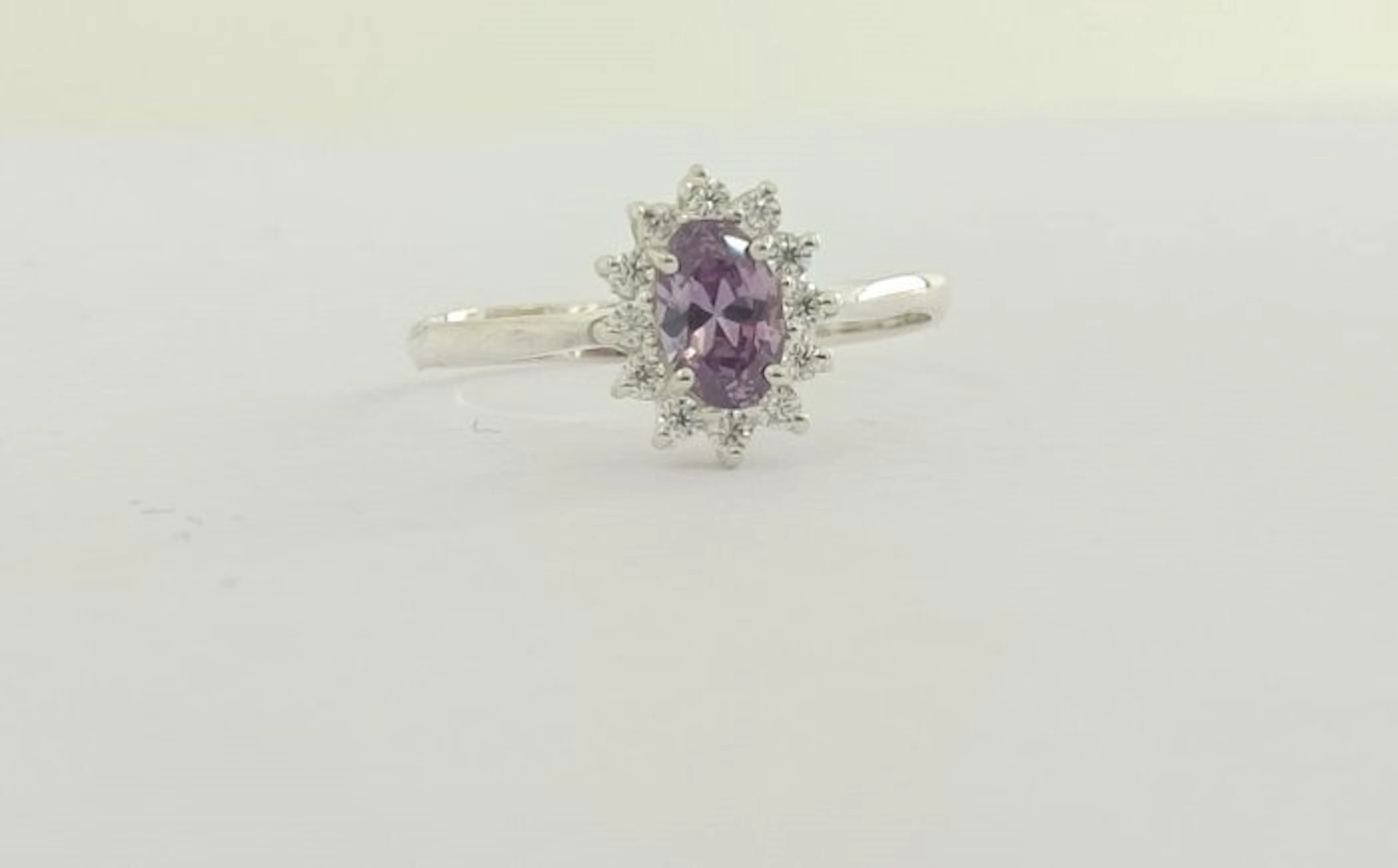Ring - 18 kt. White gold Diamond (Natural) - Amethyst