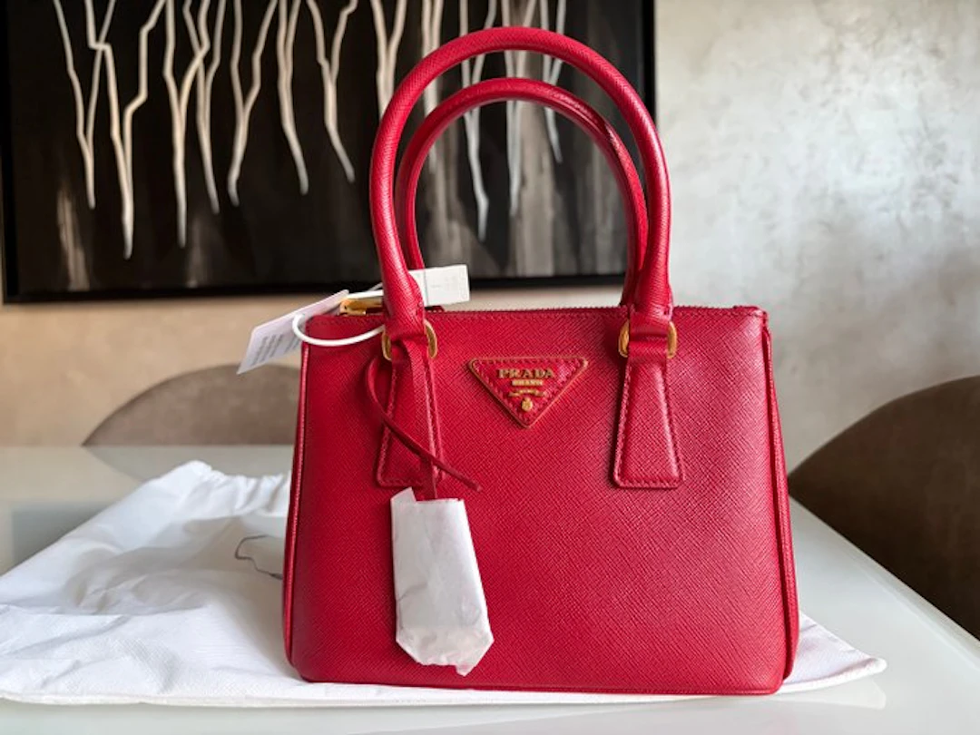 Prada - Galleria - Crossbody bag