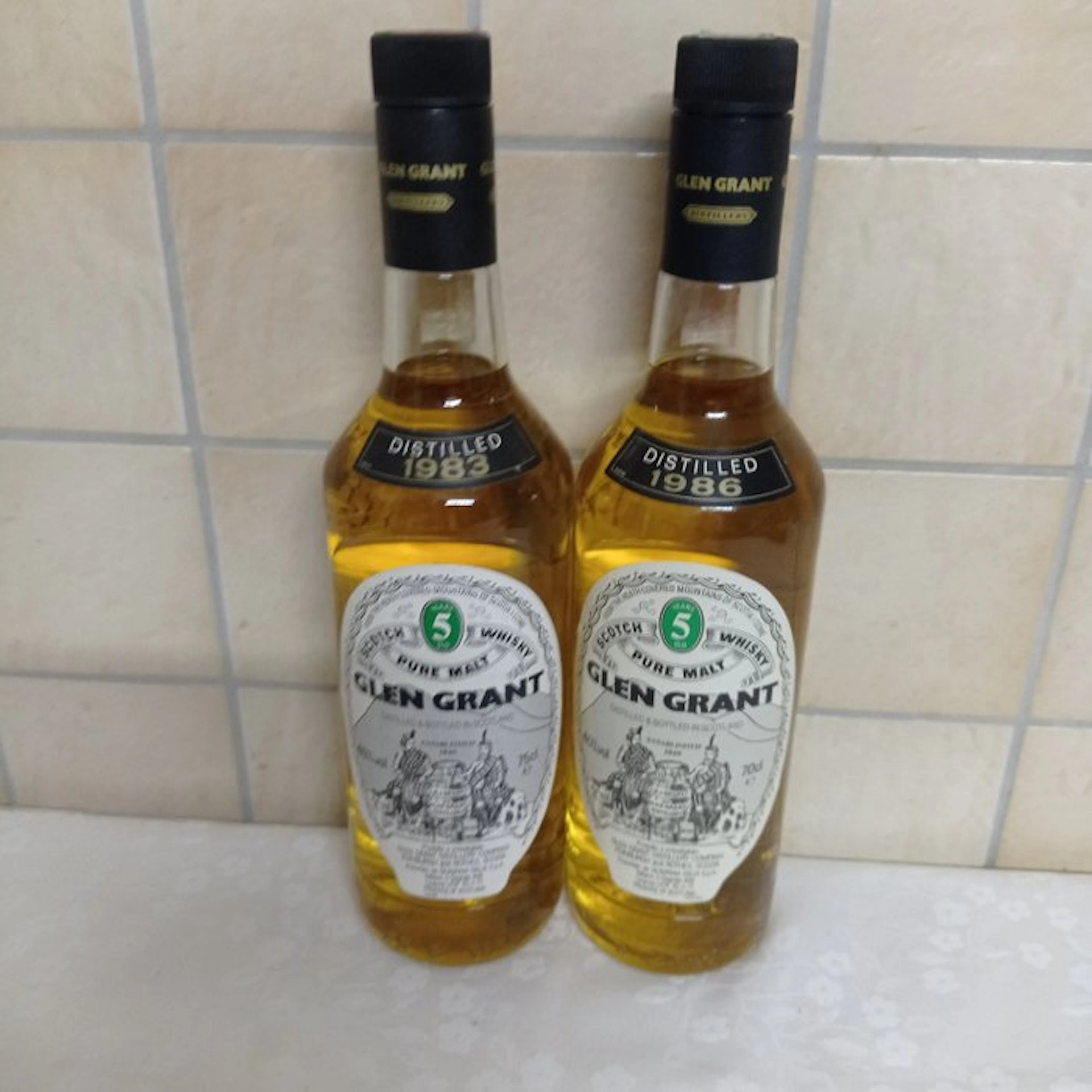Glen Grant 5 years old - 1983 & 1986 - b. 1980s, 1990s - 75cl, 70cl - 2 bottles