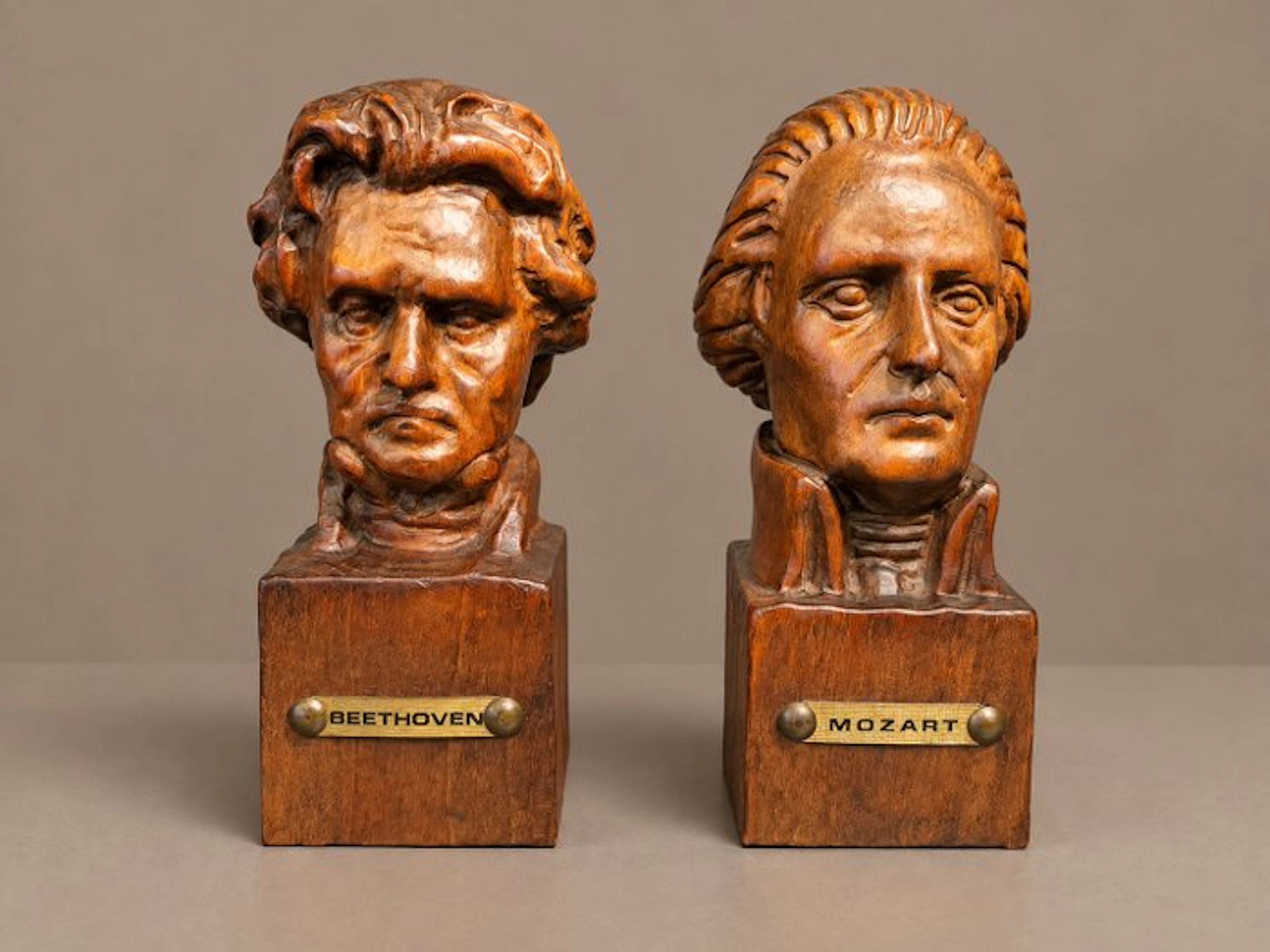 Statue, Twee componisten houtsnijwerk - 19 cm - Wood