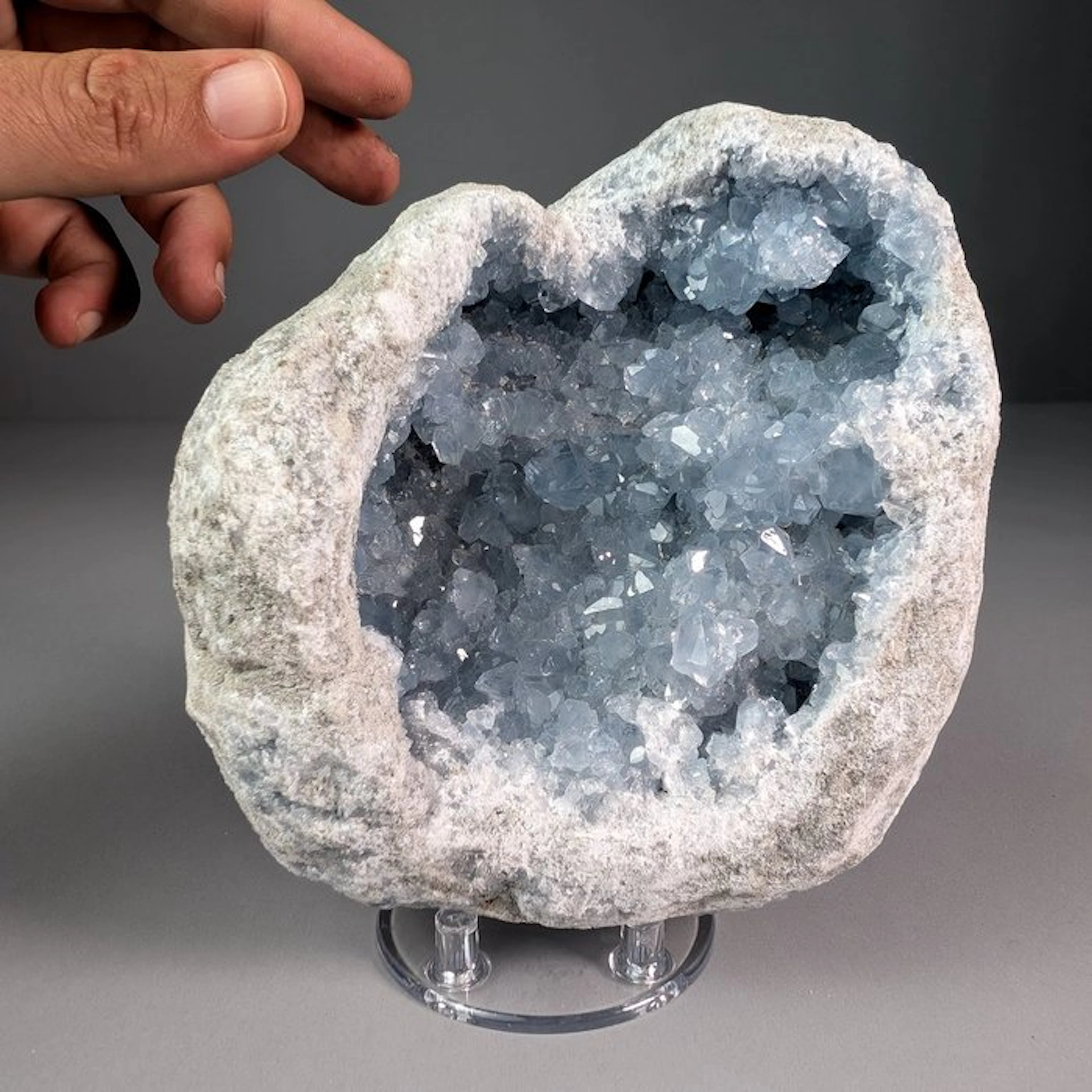 Superb Celestina Geode Block - Height: 17 cm - Width: 14.5 cm- 3415 g