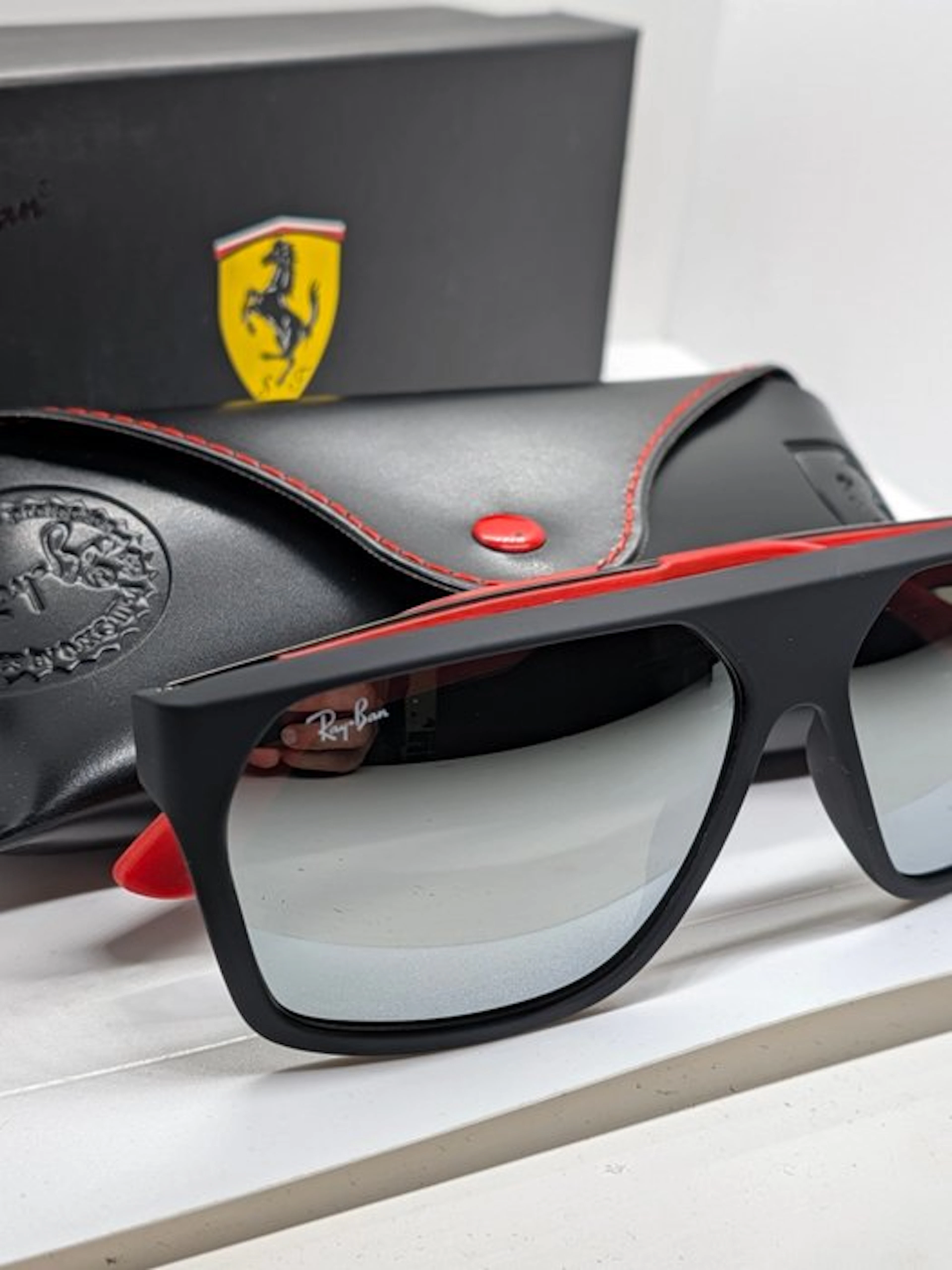Ray-Ban x Ferrari - Ferrari
