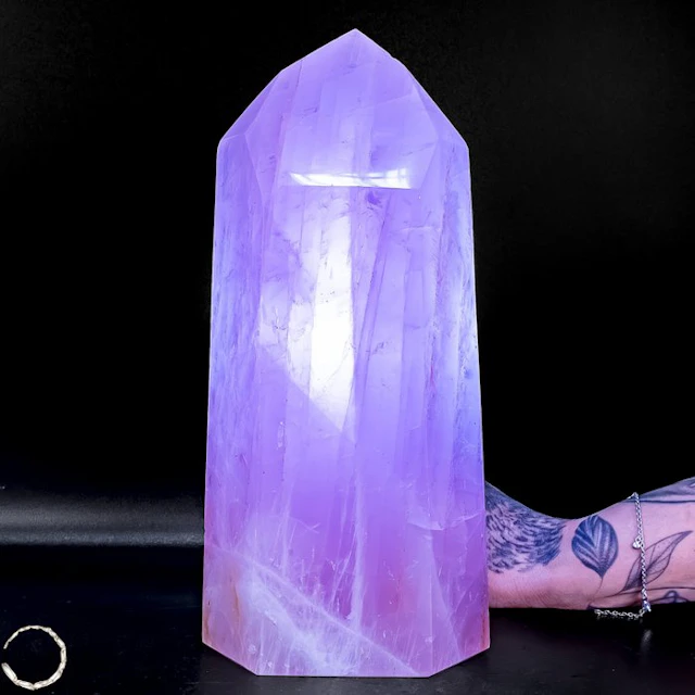 Natural star rose quartz obelisk from Brazil Soft power...