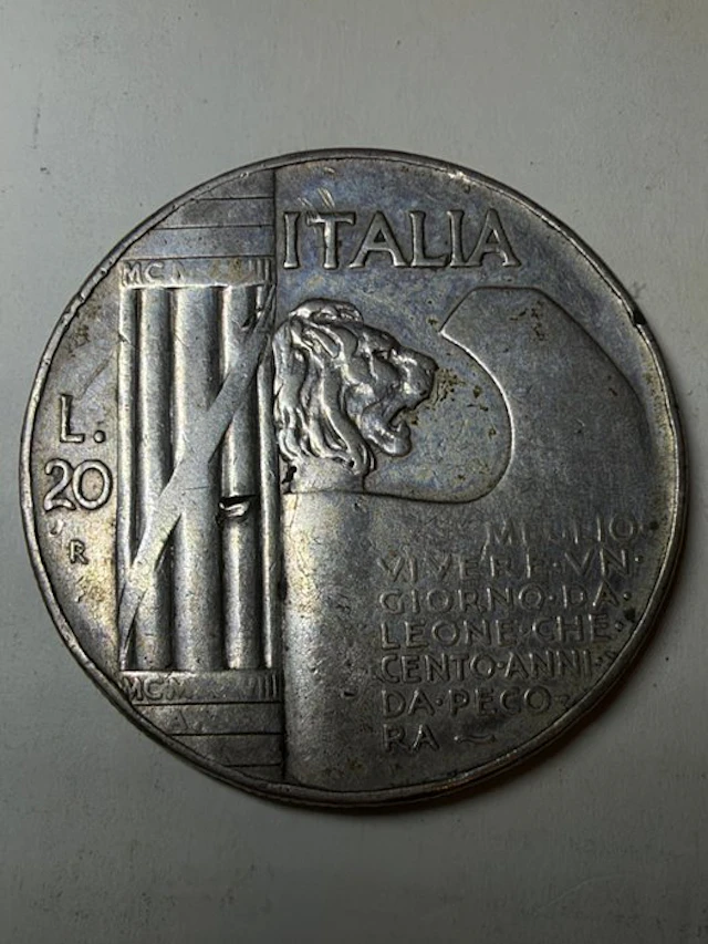 Italy, Kingdom Vittorio Emanuele III. 20 Lire 1928 "Elmetto" (No reserve price)