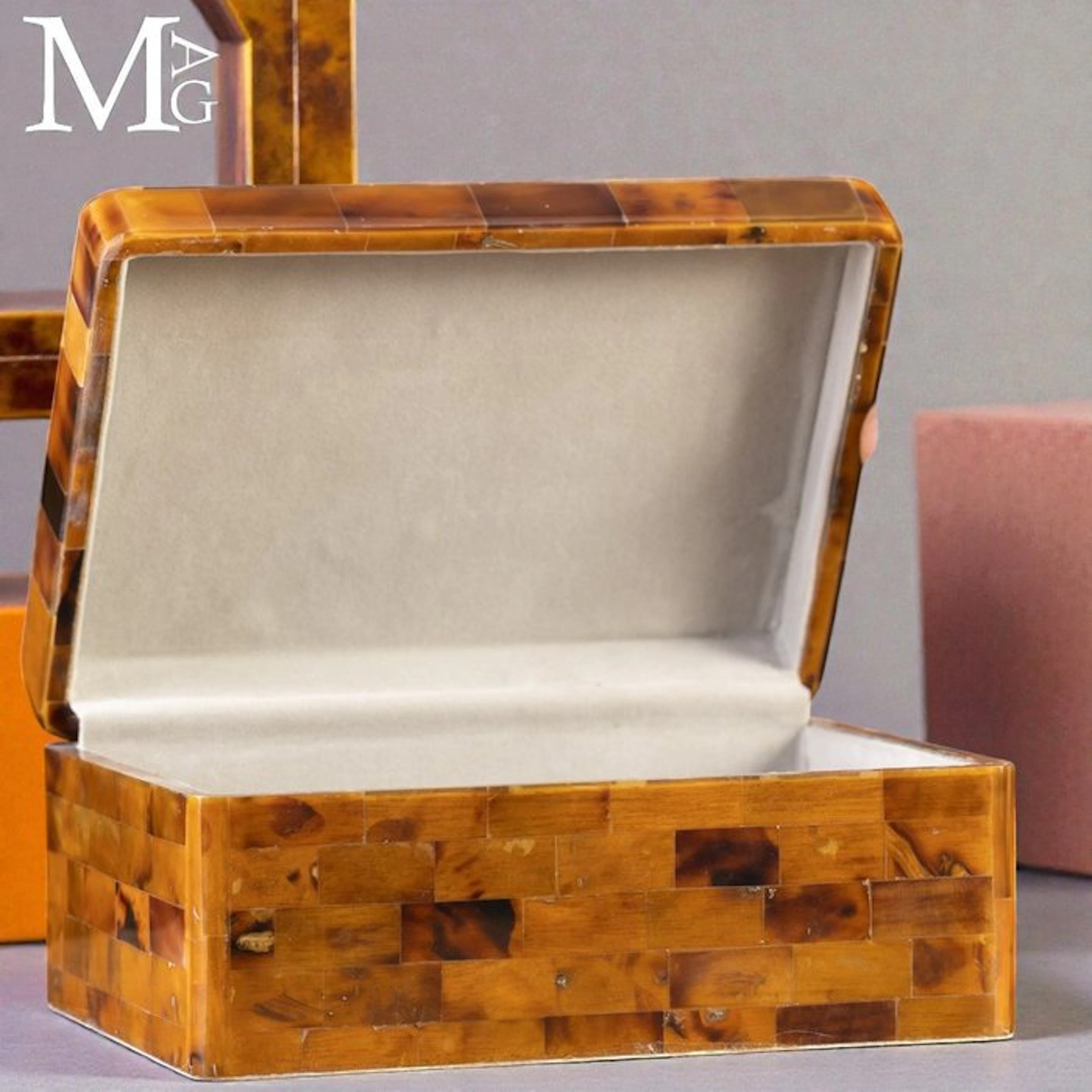 Exquisite Handcrafted Mouflon Horn Mosaic Elegant Horn...