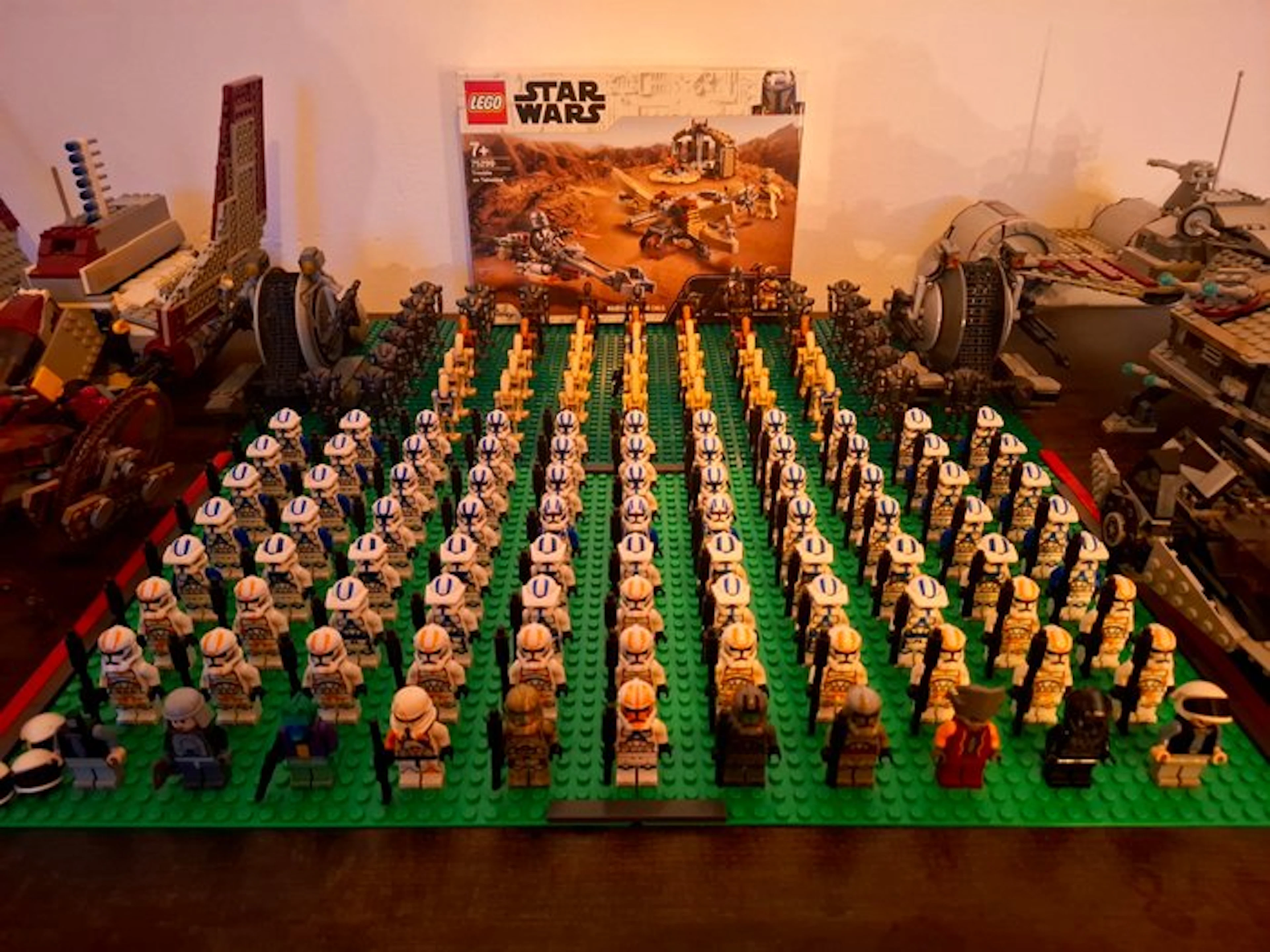 LEGO Set - Star Wars - Vehicles & Minifigures Collection