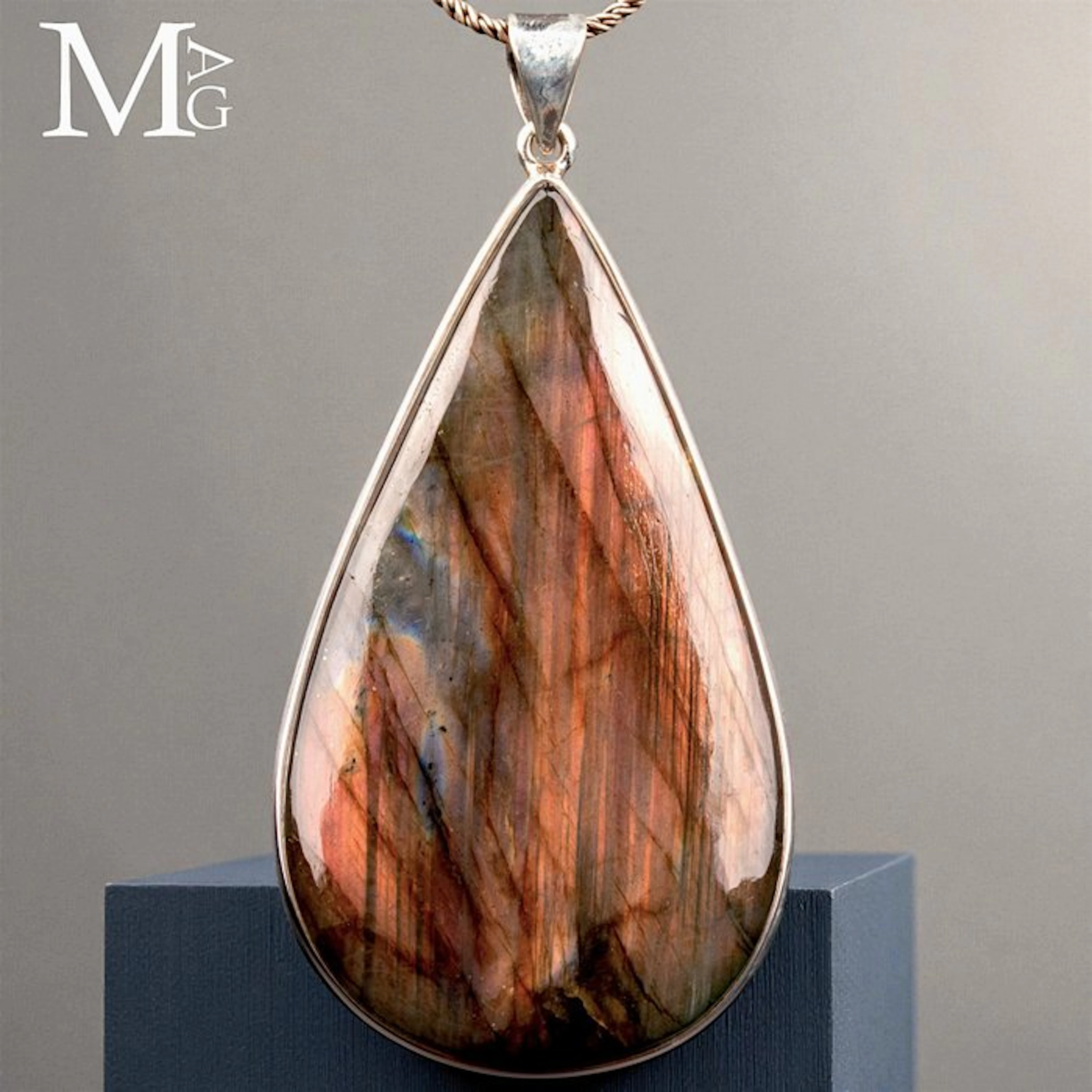 Superb Quality Labradorite with Unique Natural Reflexes...