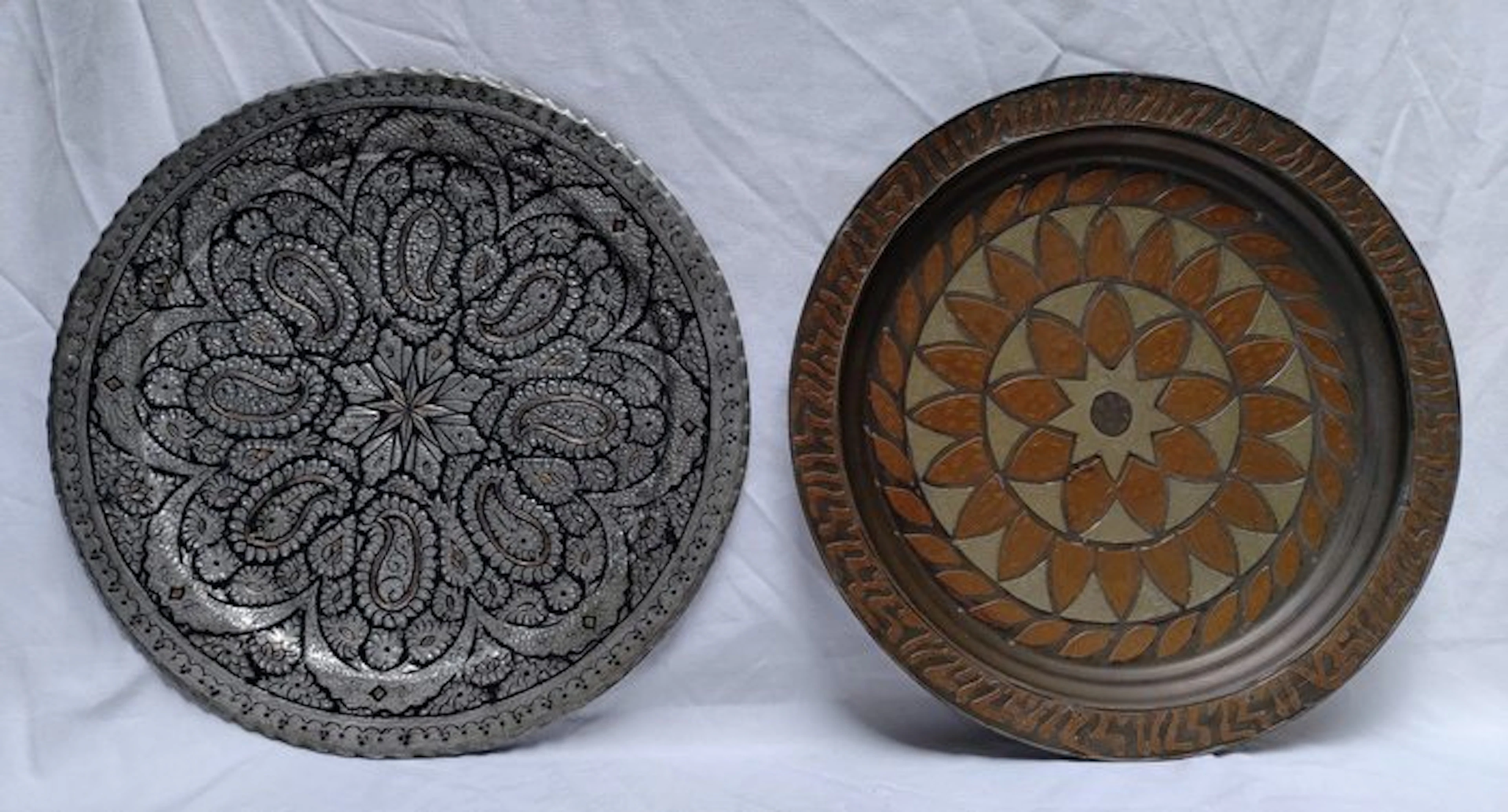 Two Elaborate Platters - Brass - Silvered copper - Middle East - 20th century