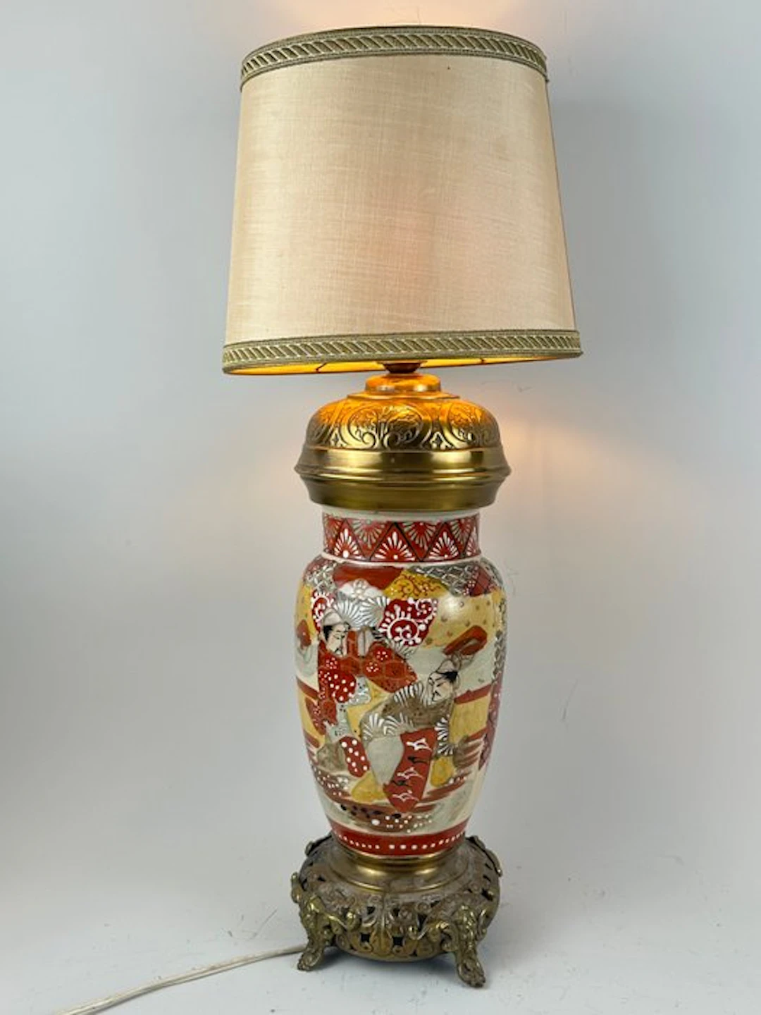Table lamp - Brass, Porcelain - A large Satsuma lamp