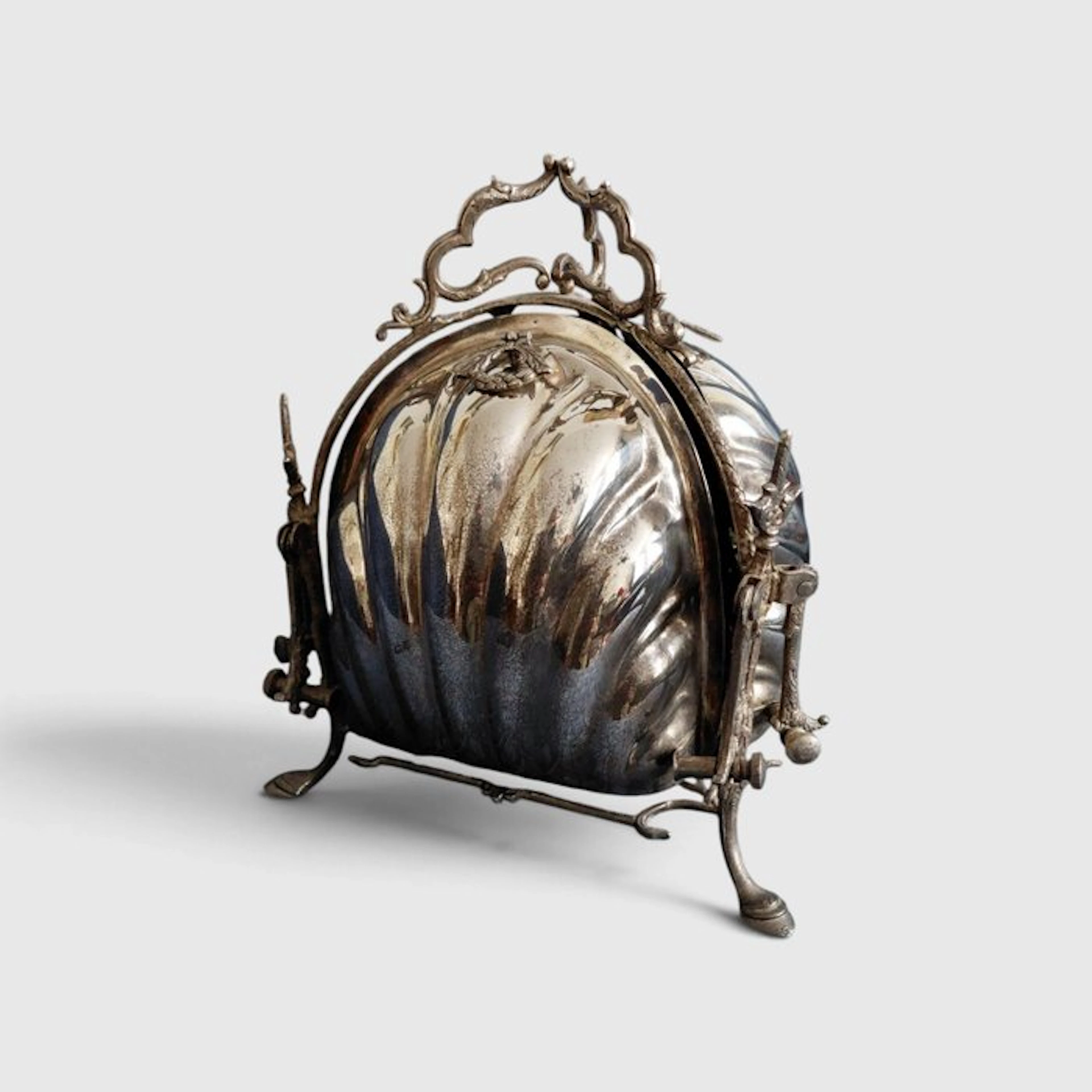 Centrepiece - Silver - English Biscuit box