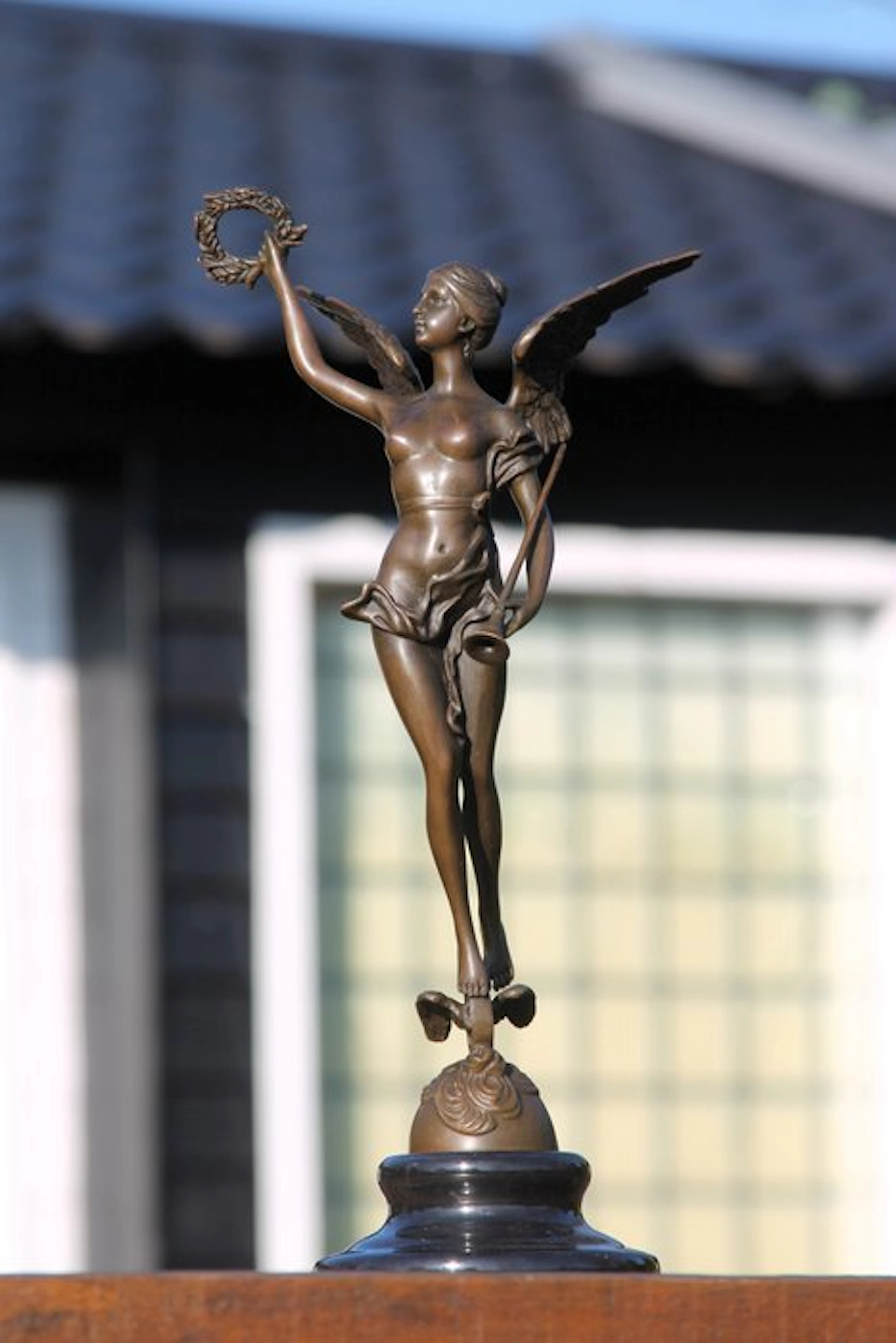 Sculpture, sculptuur of the winged victory - 38 cm - bronze marble