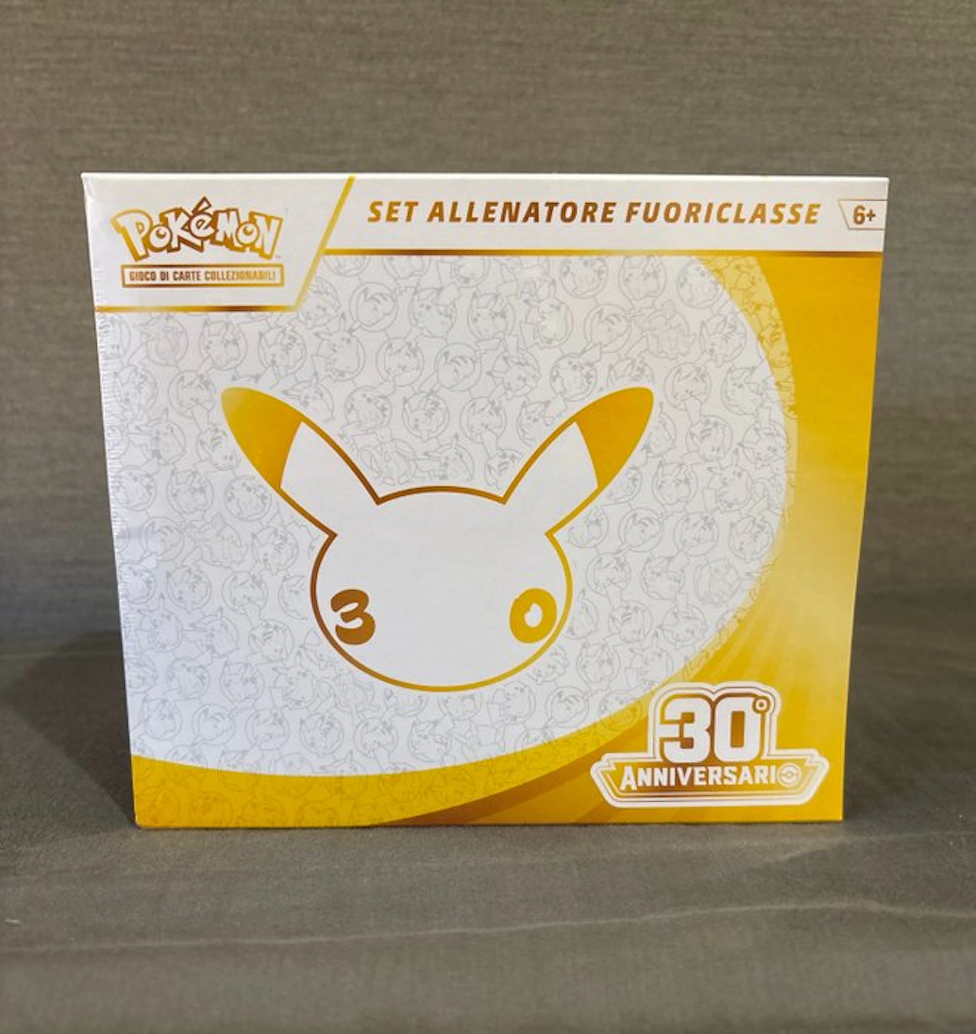 Pokémon - 1 Elite trainer box - 30th Celebration - Various sets