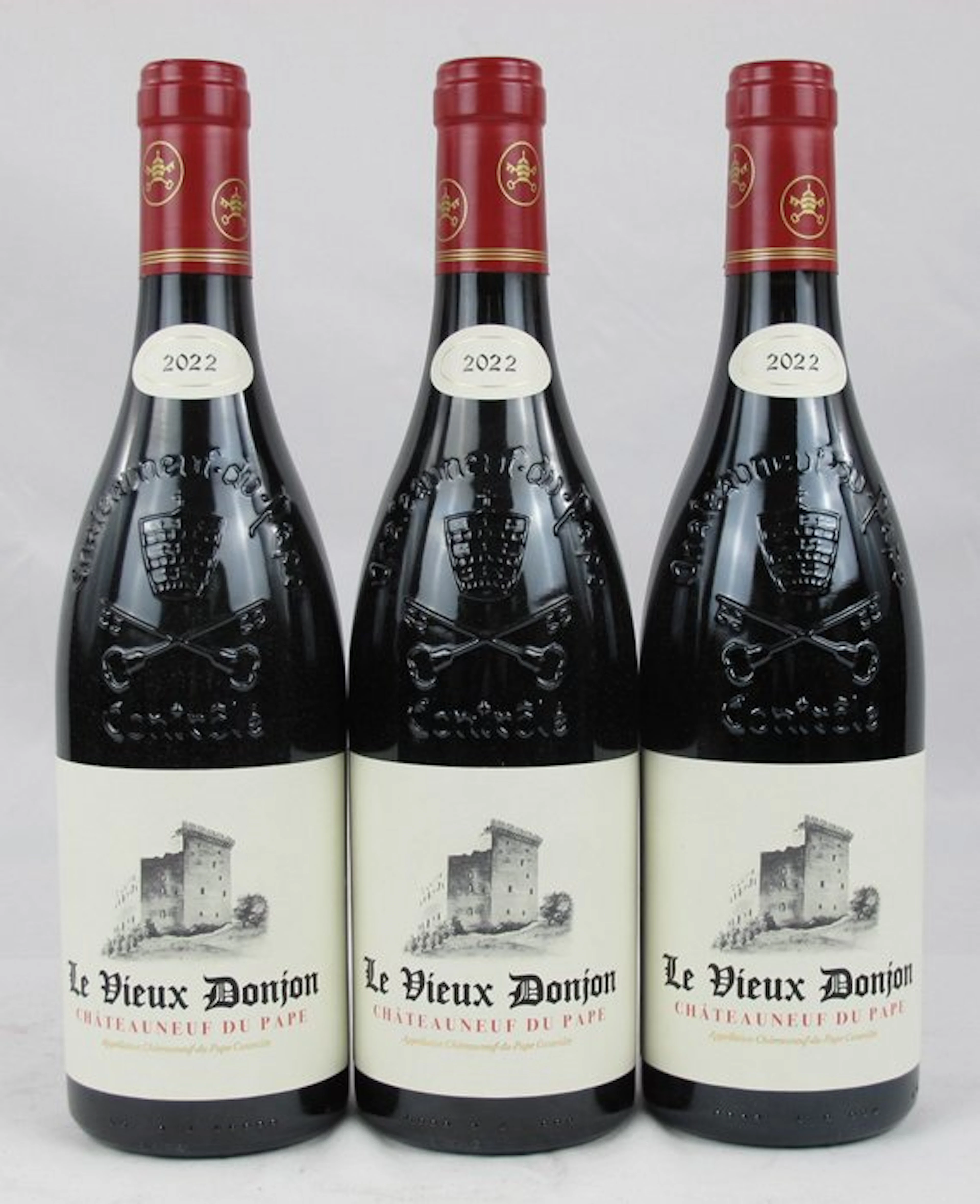 2022 Le Vieux Donjon - Châteauneuf-du-Pape - 3 Bottles (0.75L)