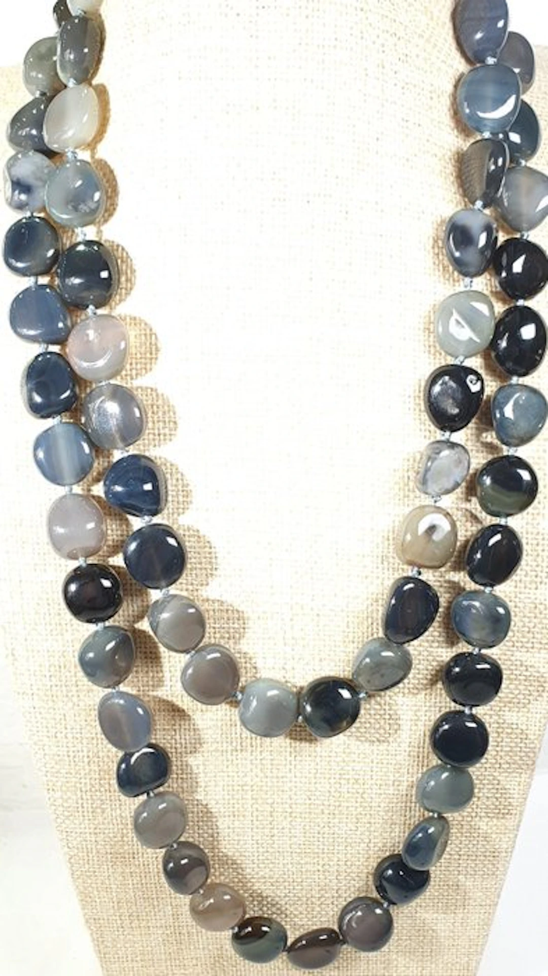 Agates in gray and black from Brazil - VERY RARE - Santa...