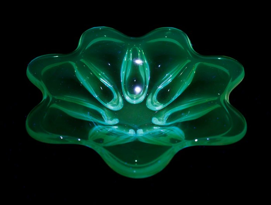 Josef Hospodka Style - Vintage Massive Glass Dish 2kg, Uranglas - Dish - Glass