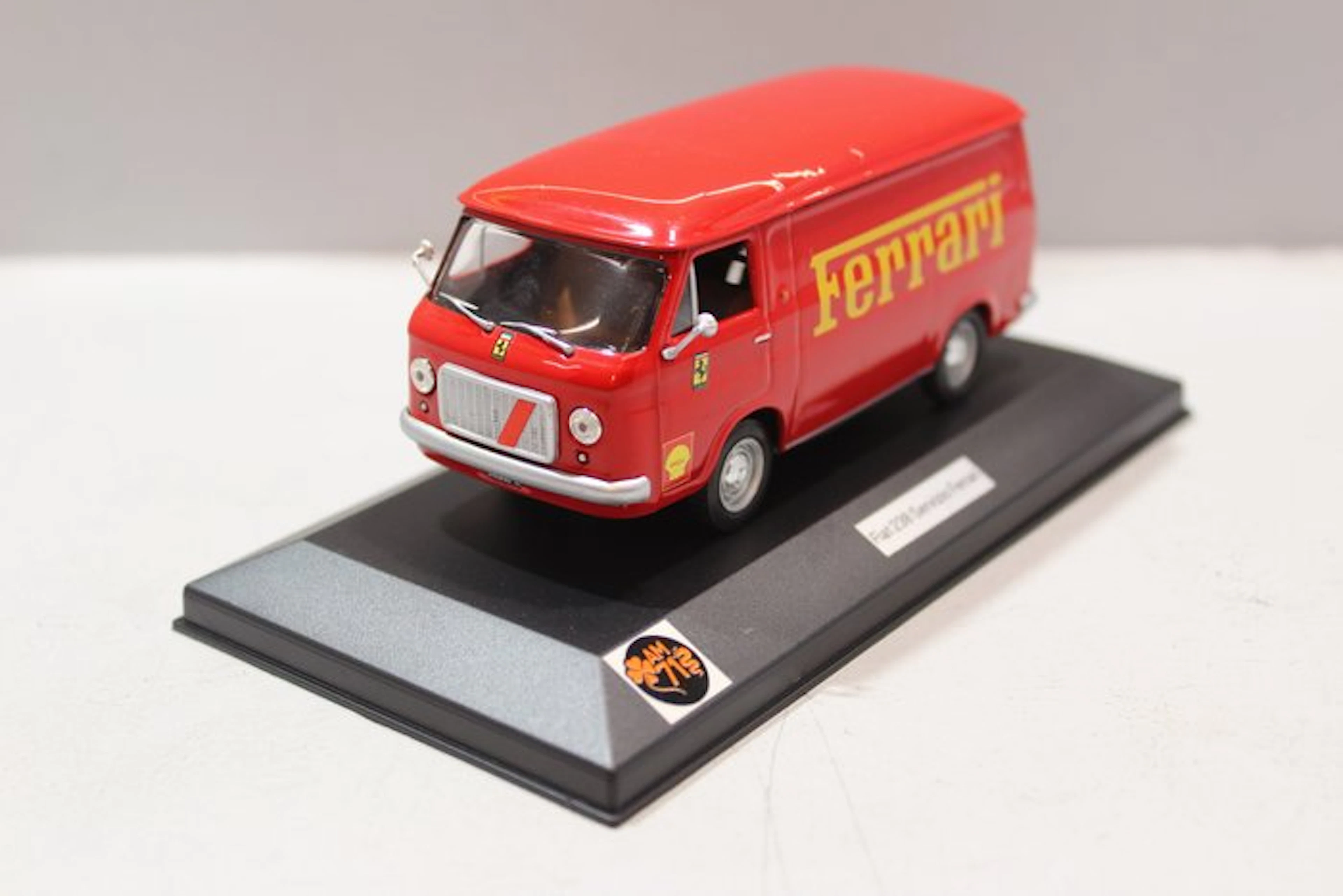AM.71 1:43 - Model car - Fiat 238 servizio Ferrari 1/43. - Artisanal model