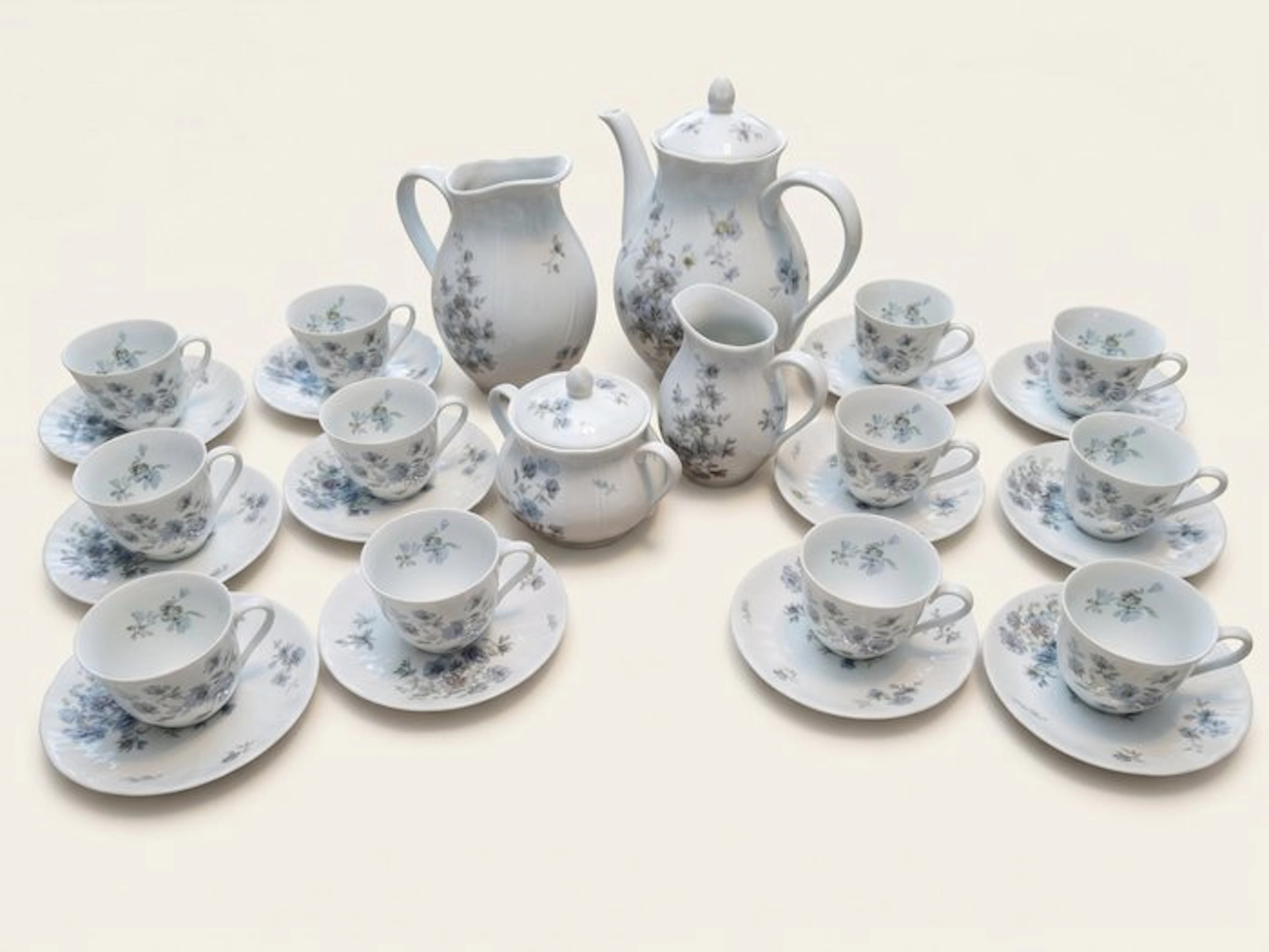 Bernardaud & Co. Limoges - Coffee and tea service (28) - Porcelain - Gabrielle