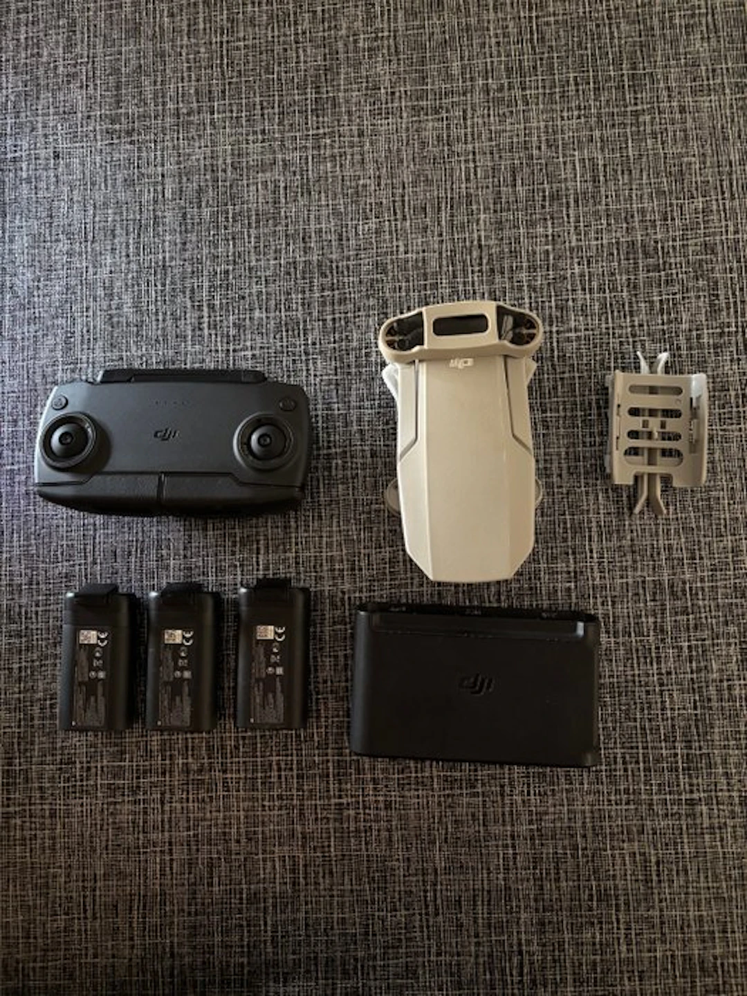 DJI Mavic Mini 2.7K Fly More Combo Kit - iPhone X 64GB...