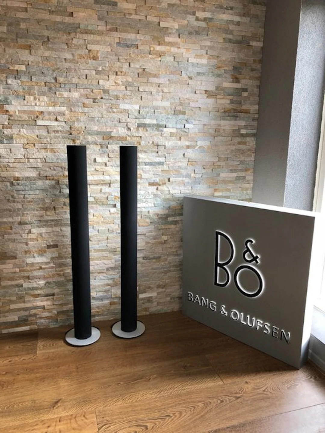 Bang & Olufsen - Beolab 6000 actife speakers with line in...