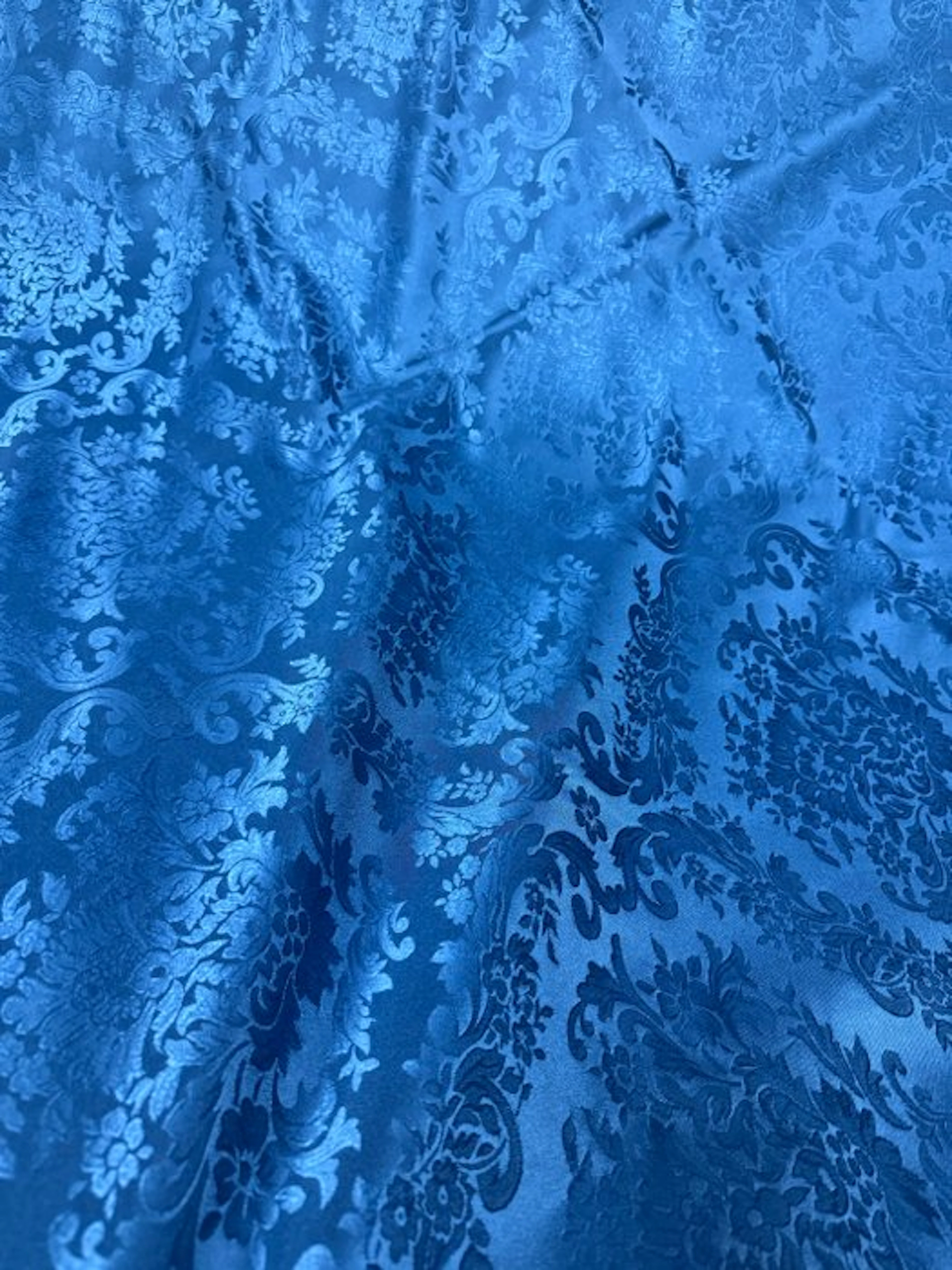 Luxurious Venetian San Leucio blu cobalto damask fabric...