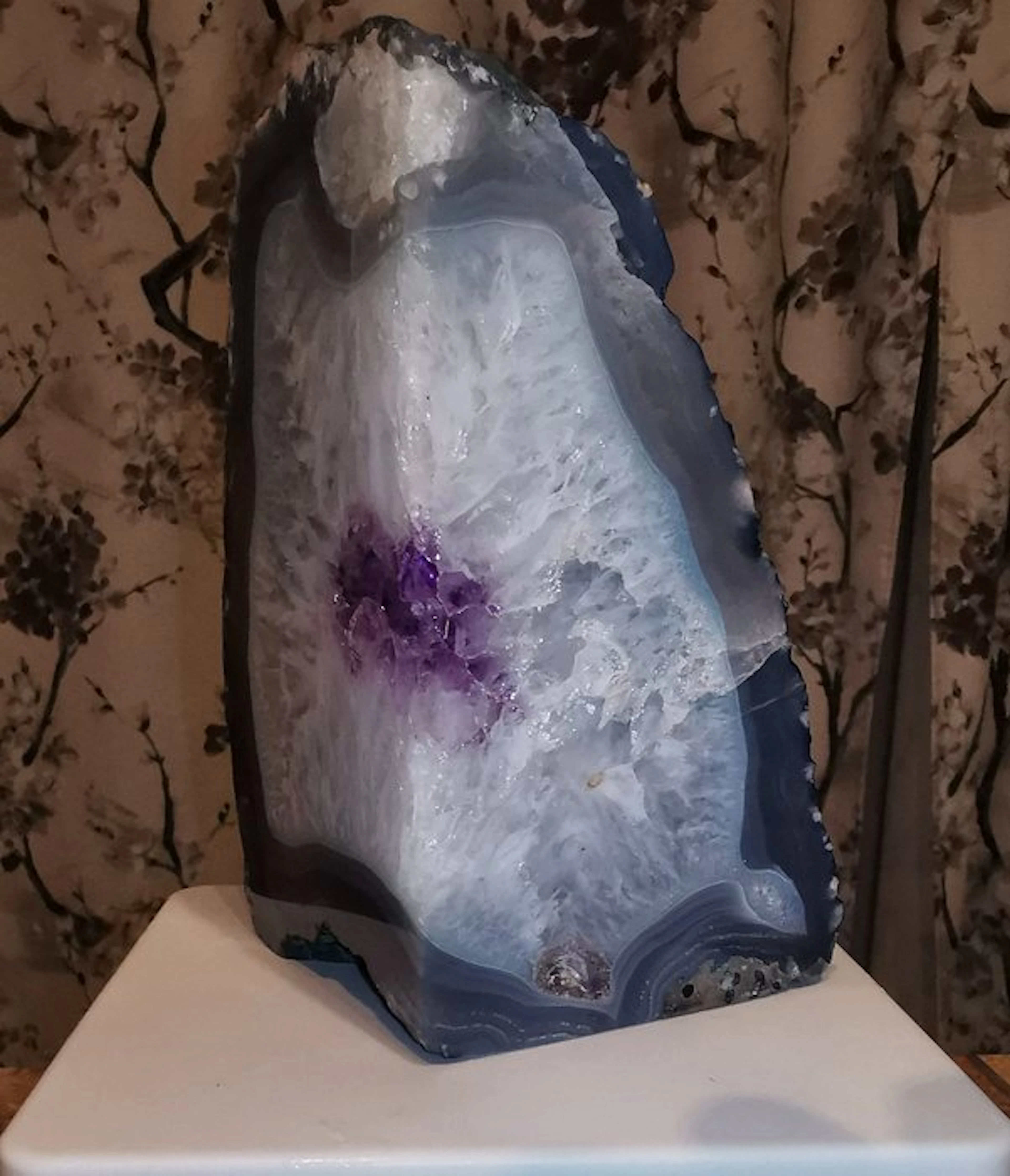 Amethyst Geode - Height: 150 mm - Width: 90 mm- 1729 g - (1)