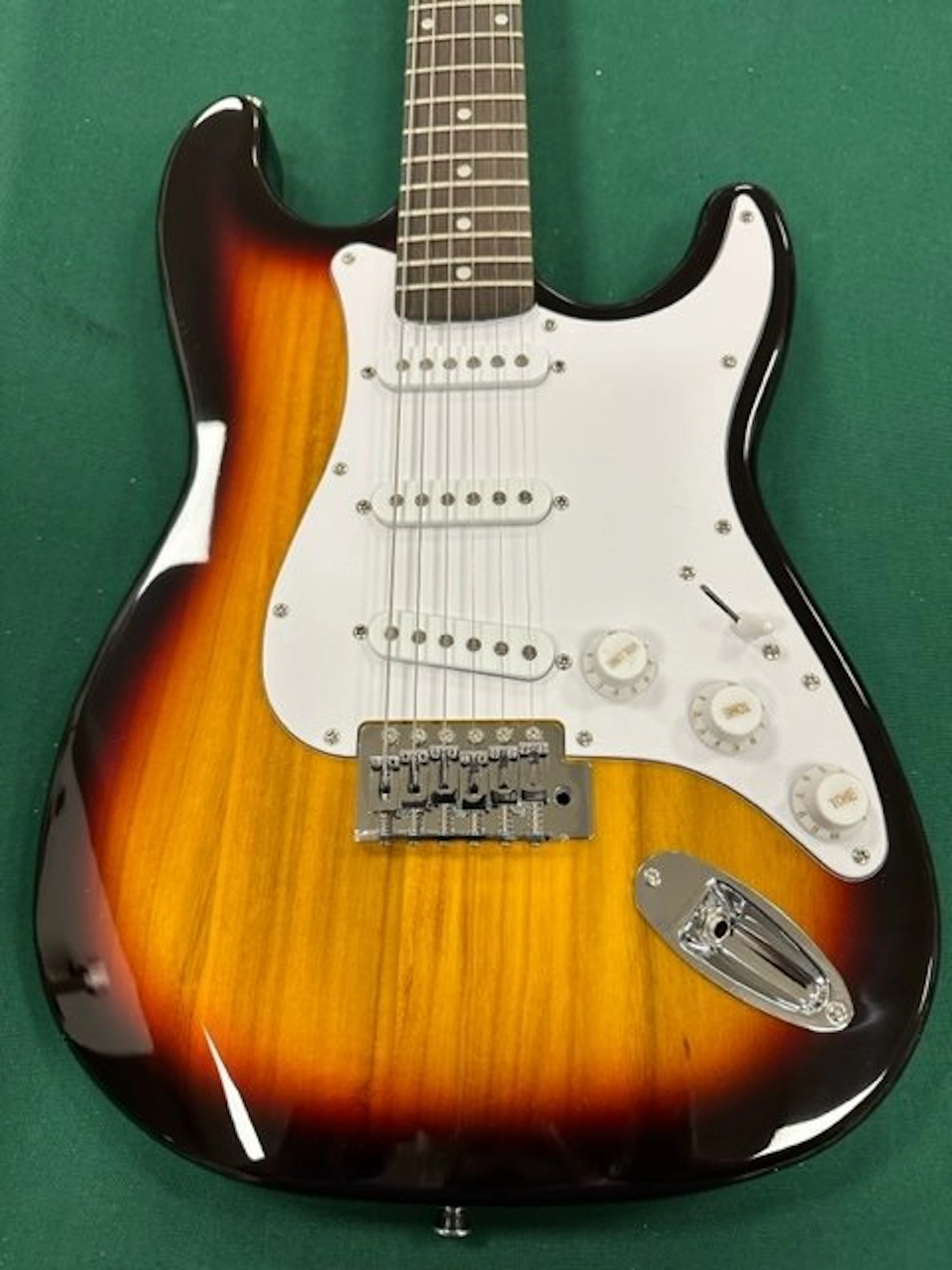 M.J.DOUGLAS - Mjd st q01 sb - - Electric guitar