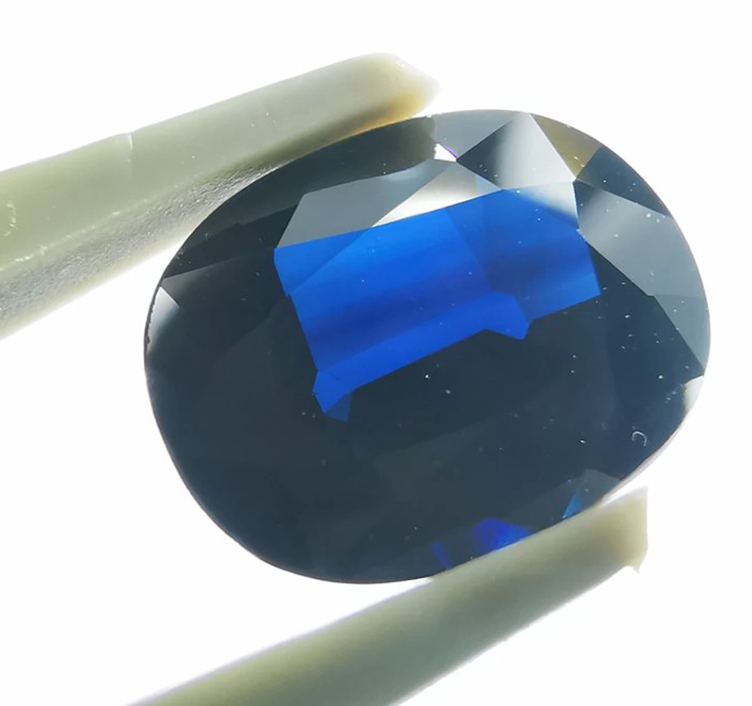 No reserve price - 1 pcs Blue Sapphire - 4.31 ct...