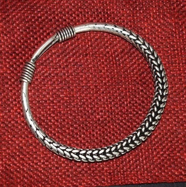 Superb Miao - Hmong traditional braided bracelet