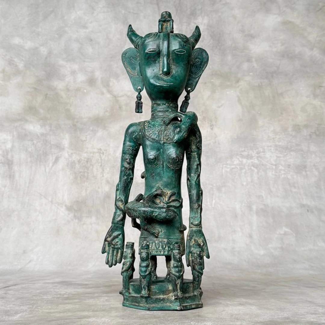 Decorative ornament - Indonesia - 47 cm Bronze Figure in tr