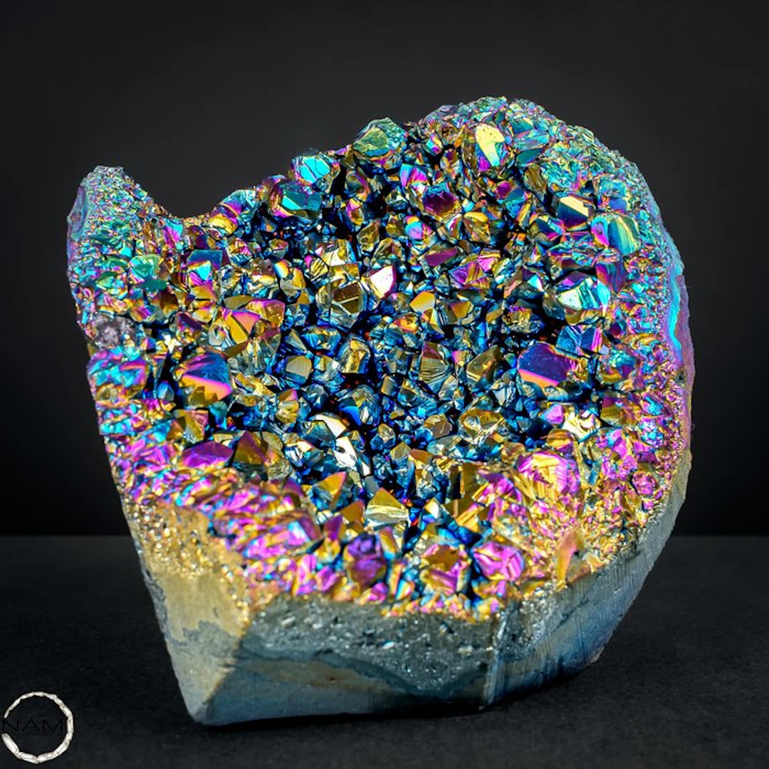 Rarer Aura Amethyst from Uruguay – Magic in shimmering perfection- 780.96 g