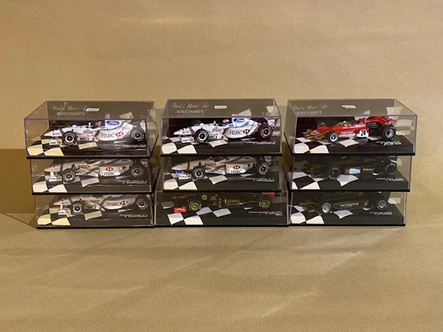 MiniChamps 1:43 - Model car (9) - STEWART + LOTUS