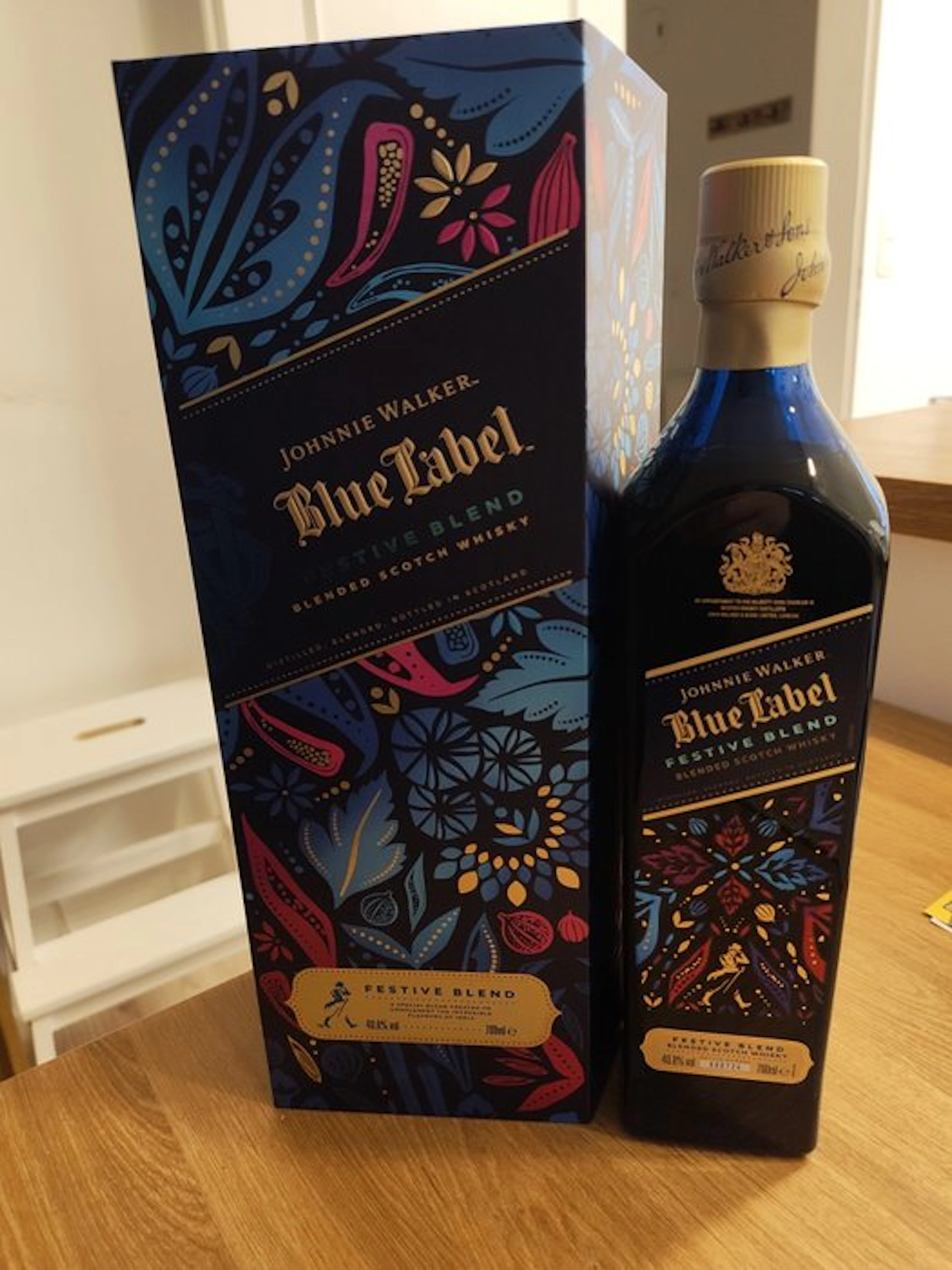 Johnnie Walker Blue Label - Festive Blend - b. 2026 - 700ml