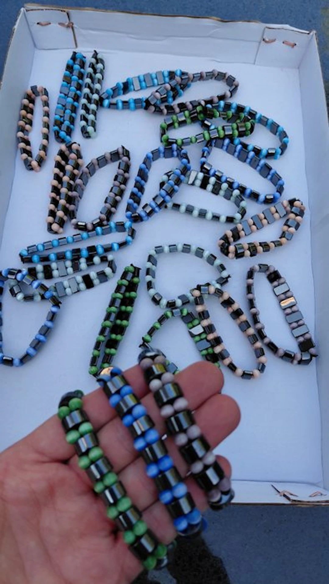 Collection of elastic hematite gemstone bracelets- 735 g - (24)