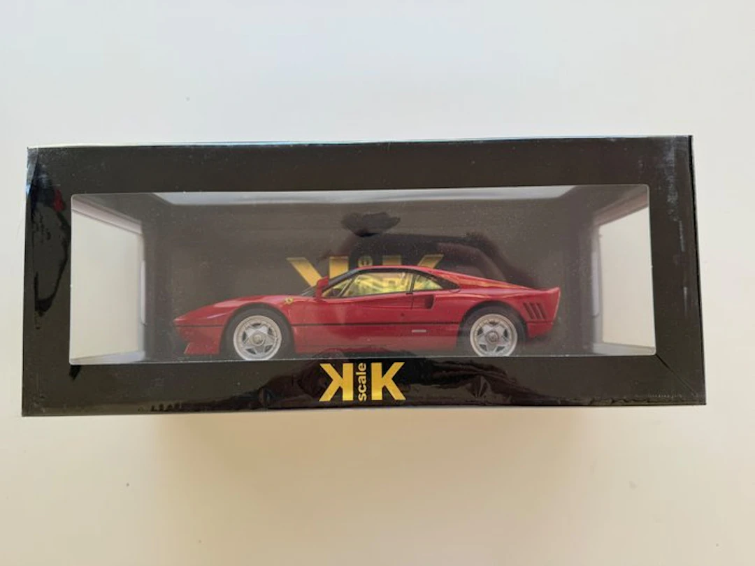 1:18 - Model sports car - Ferrari 288 GTO