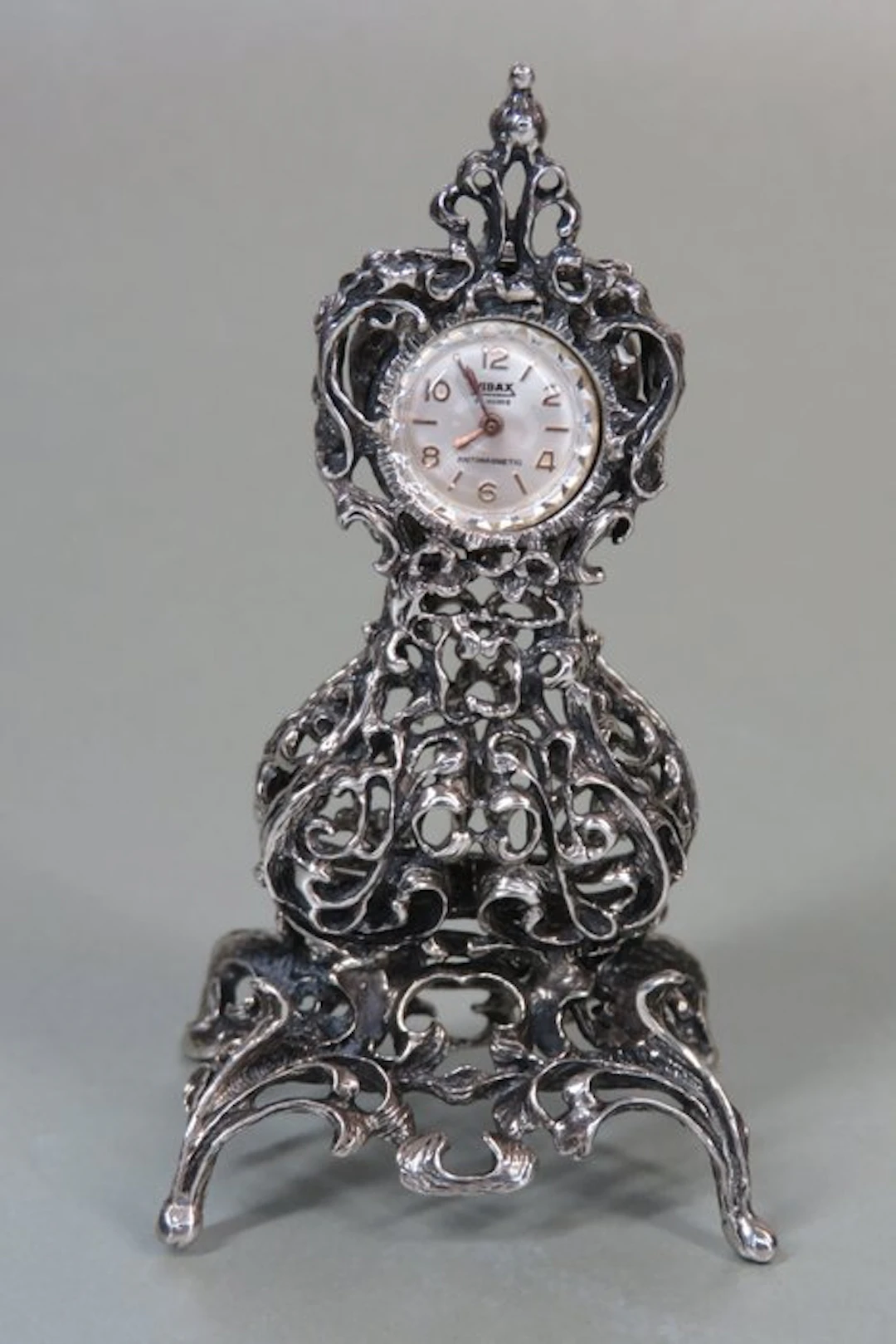 Staande klok (Rococostijl) - Miniature figure - .835 silver