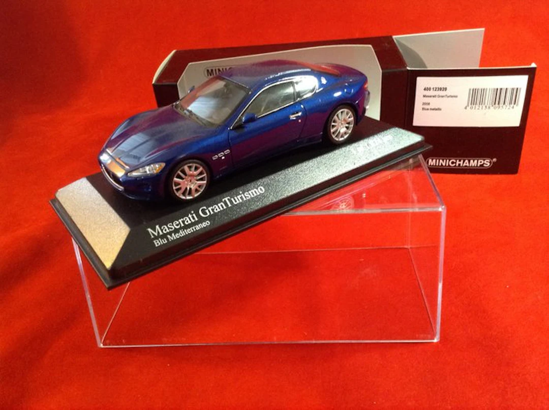 MiniChamps 1:43 - Model sports car - ref